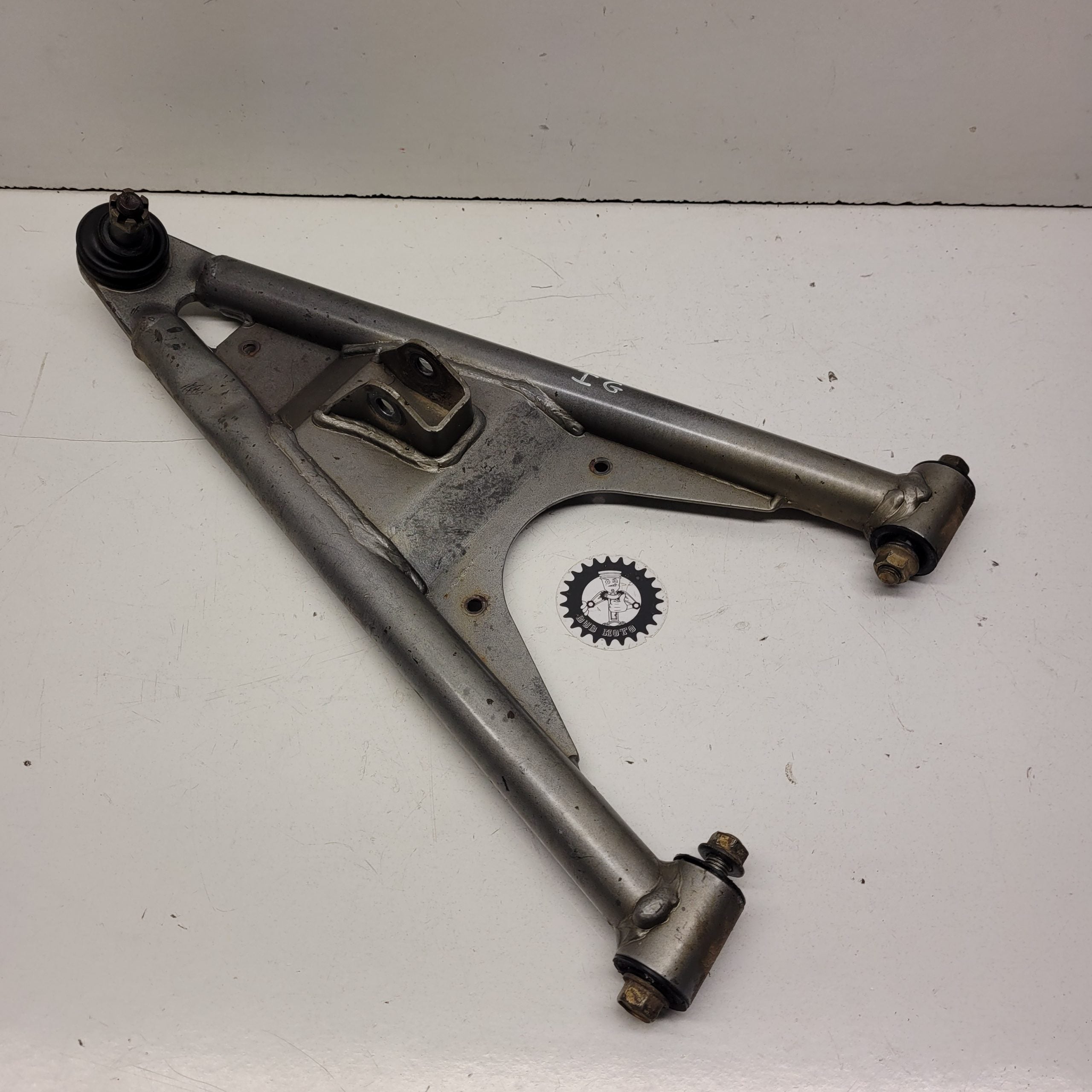triangle inférieur gauche kawasaki 700 kfx