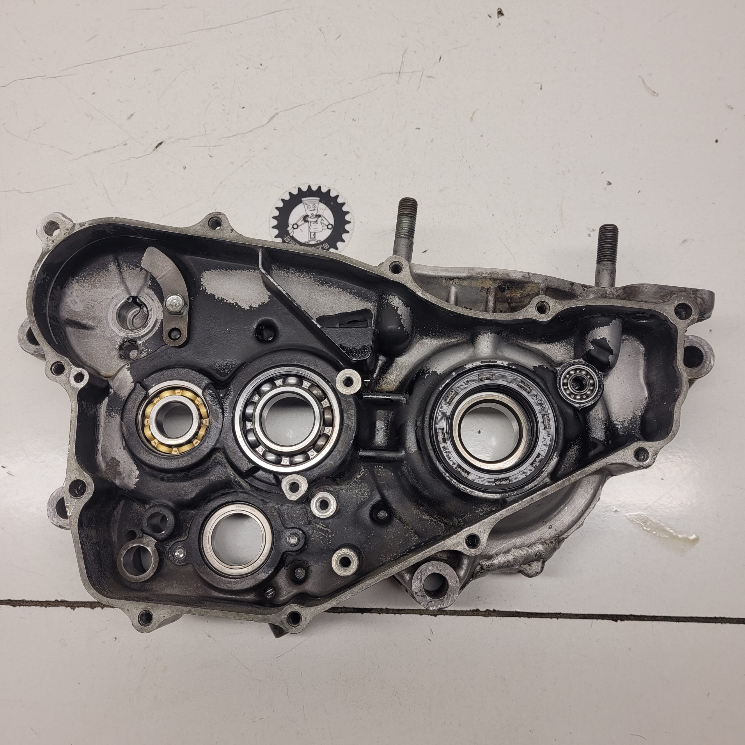 carter moteur droit en l'état honda 250 cr 1984