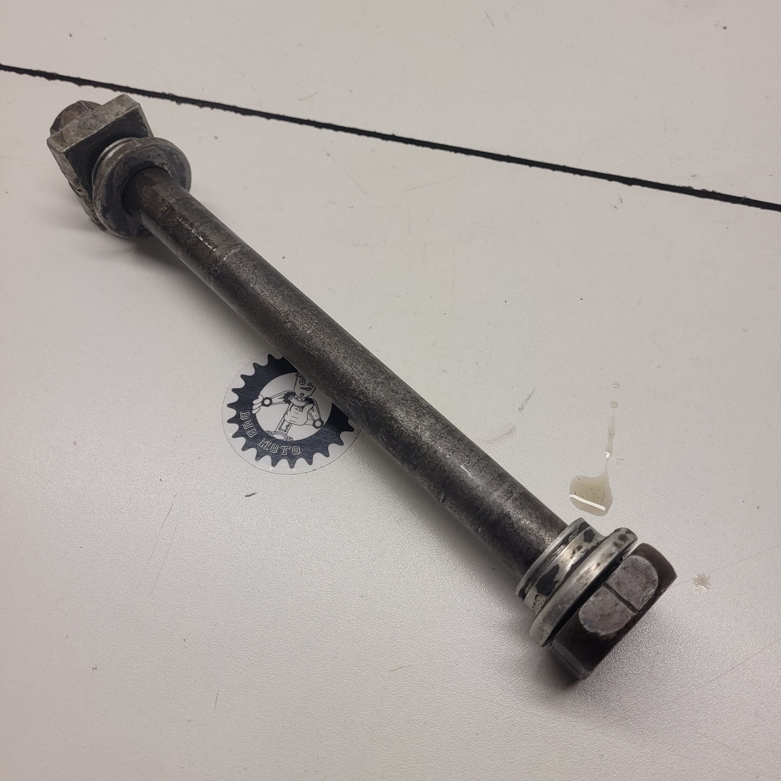 axe de roue arrière honda 250 cr 1997