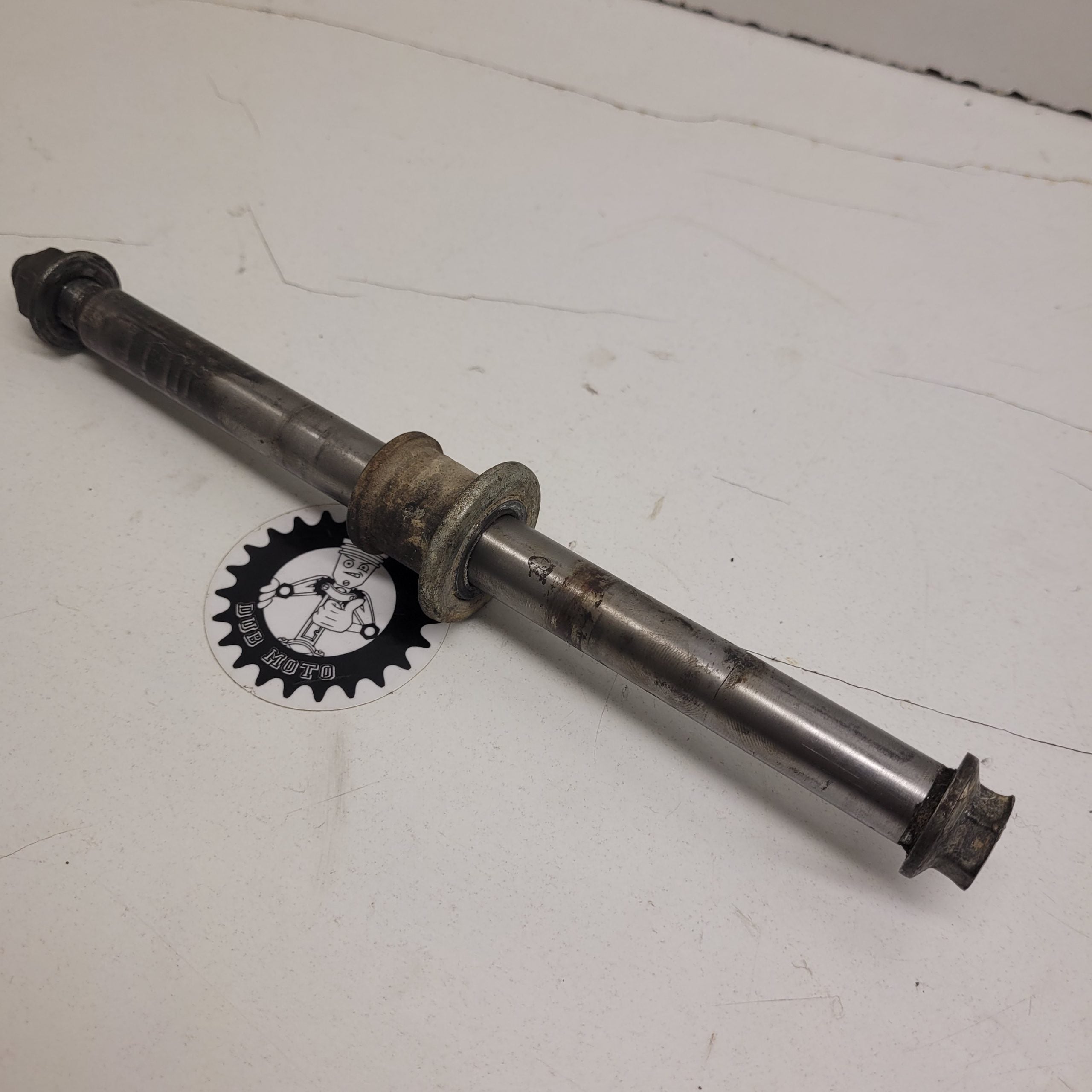axe roue avant suzuki 250 rm 1986