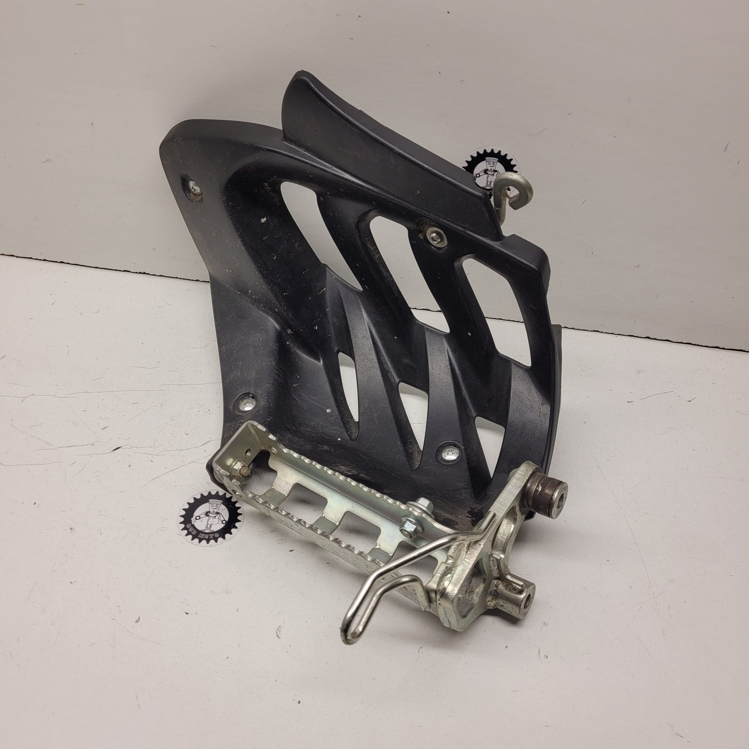 cale pied plastique droit yamaha 700 raptor