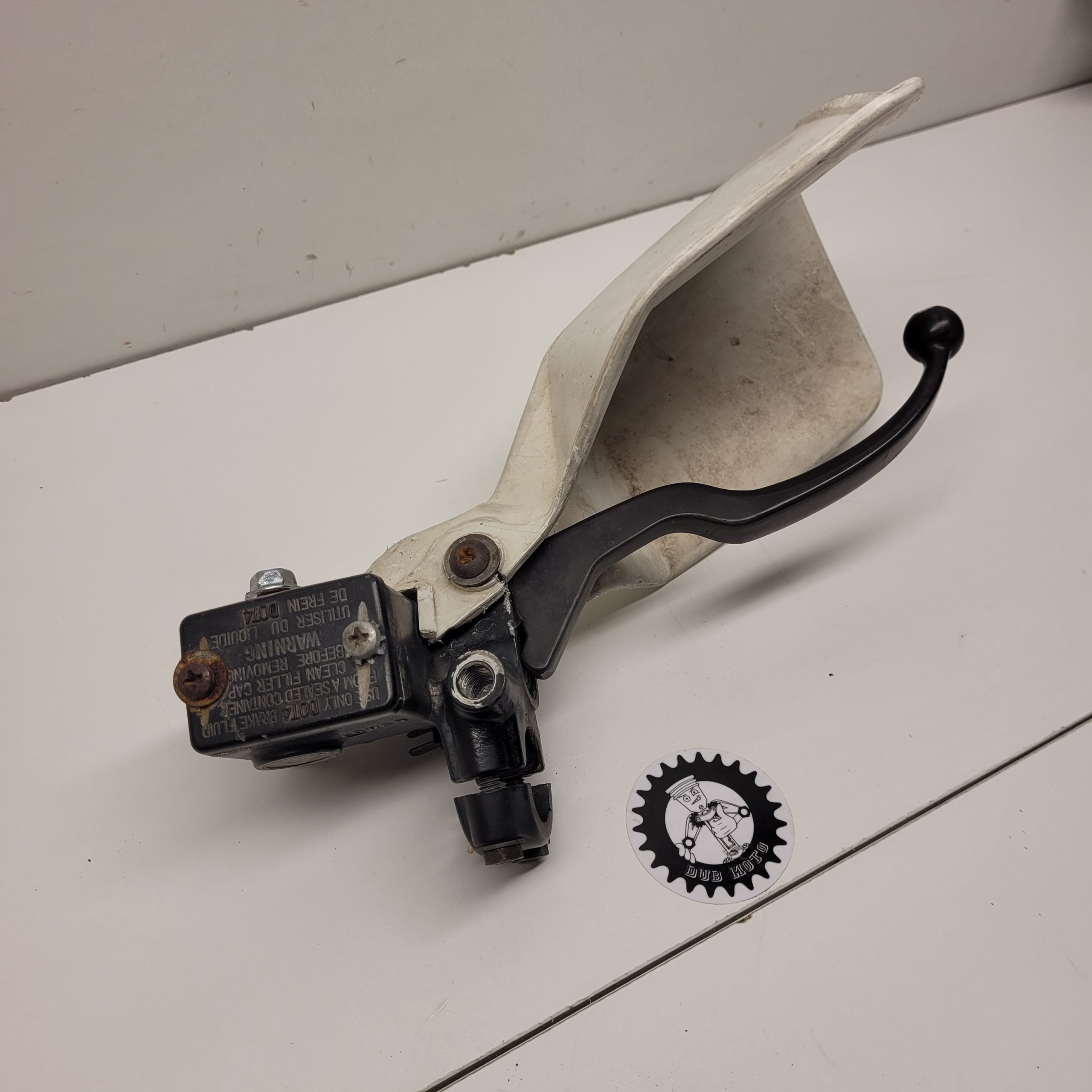 maitre cylindre suzuki 600 dr