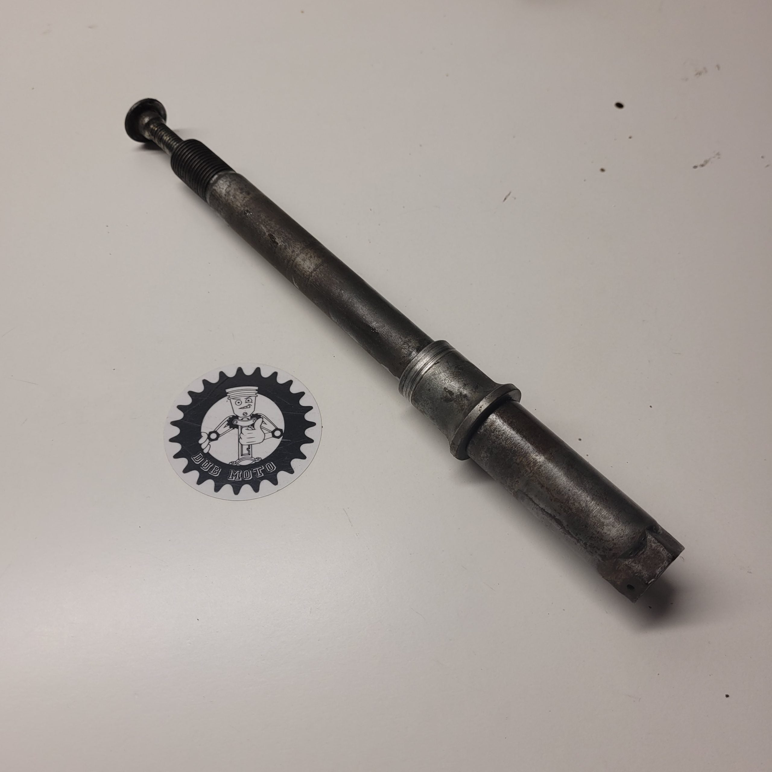 axe roue avant yamaha 250 wr 1994