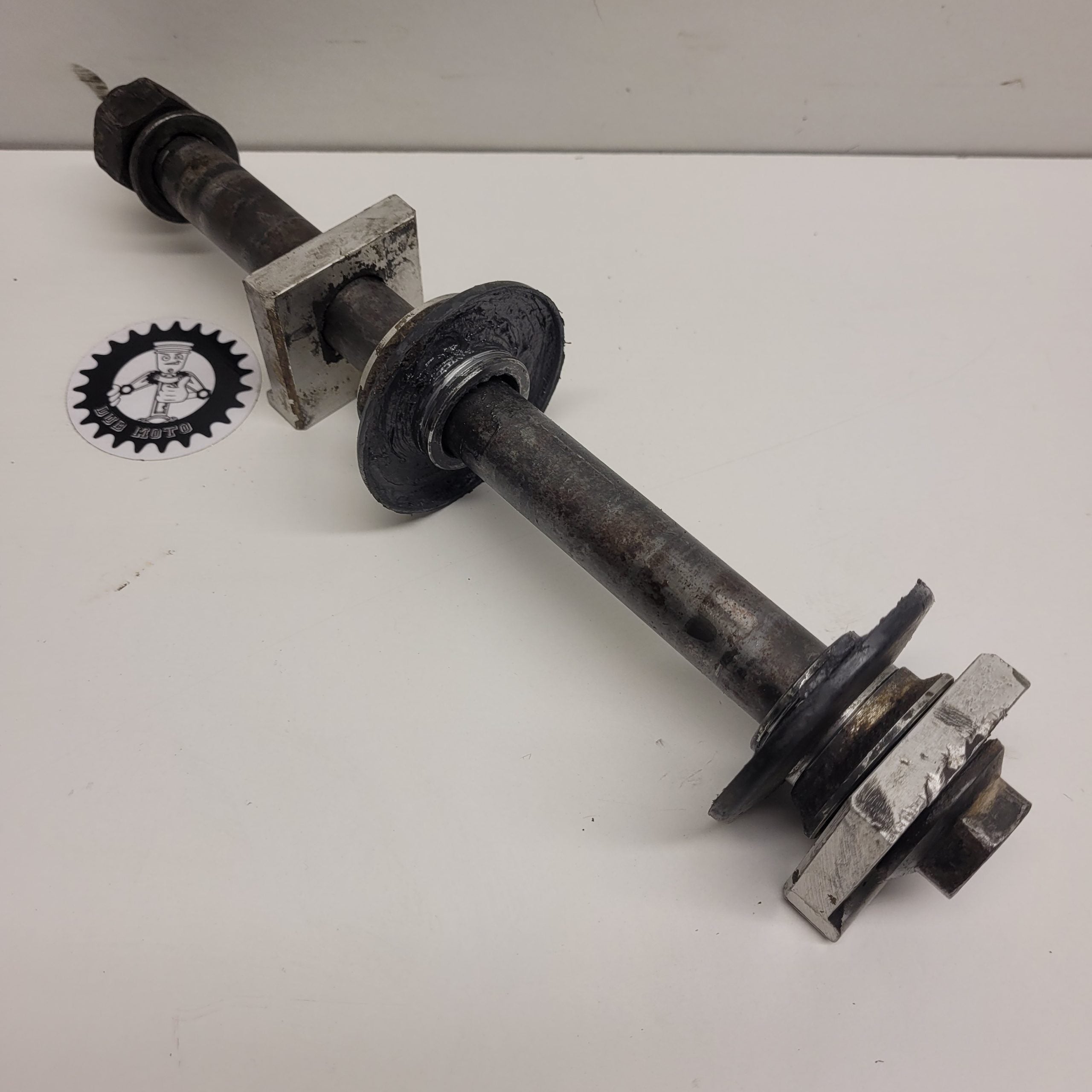 axe roue arriere yamaha 250 yz 2000