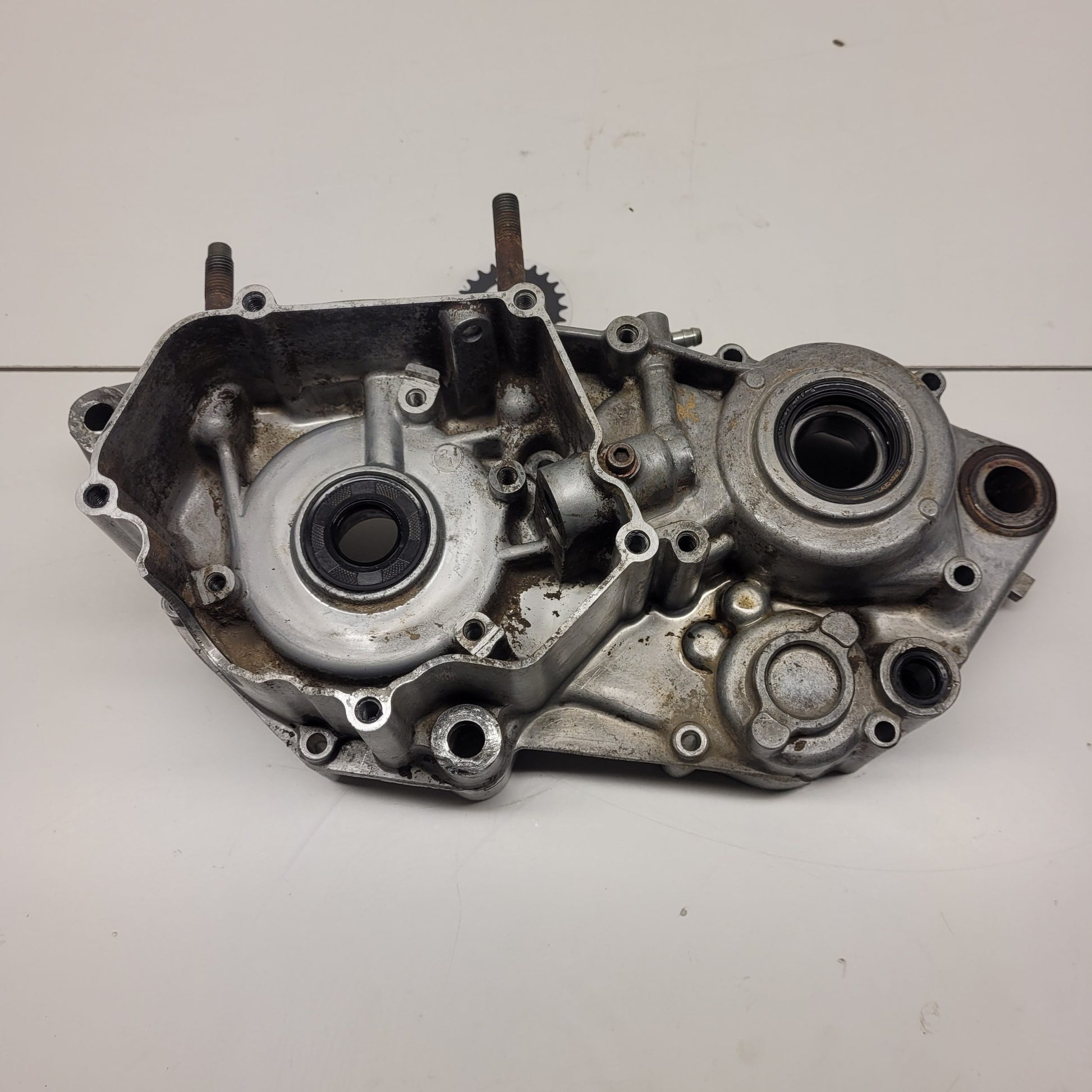 carter moteur gauche yamaha 250 yz 2000-1