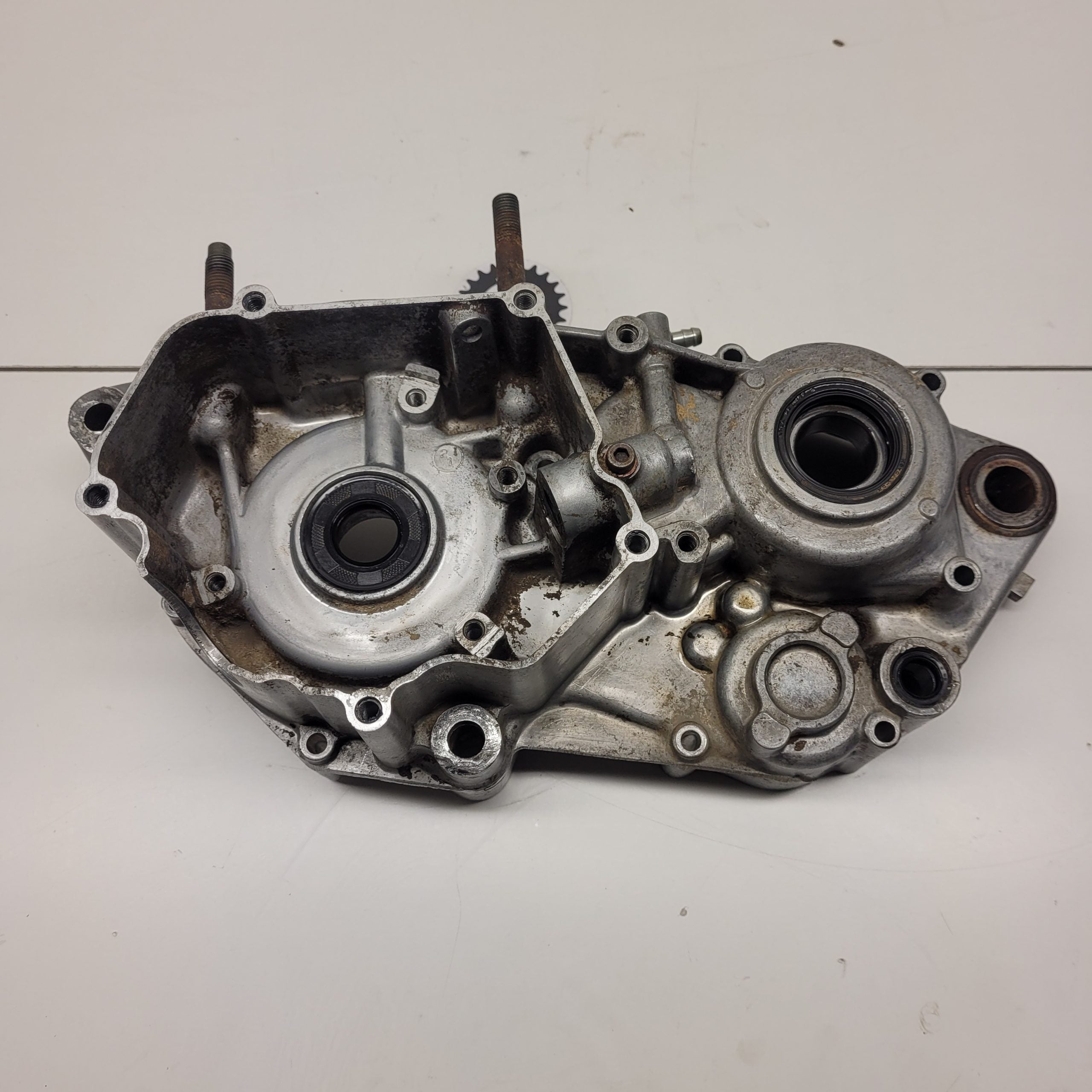 carter moteur gauche yamaha 250 yz 2000
