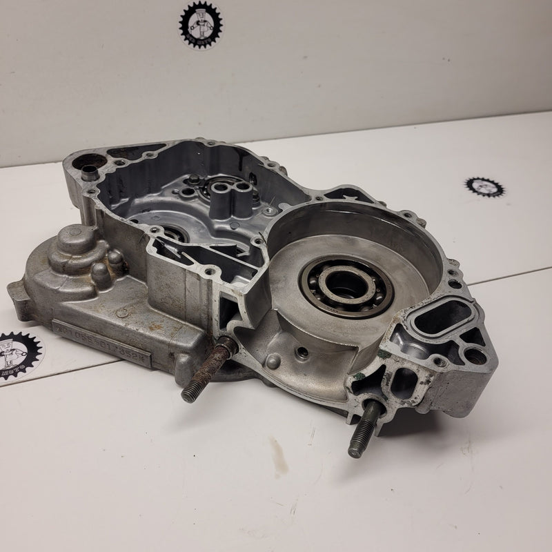 carter moteur droit yamaha 250 yz 2000-3