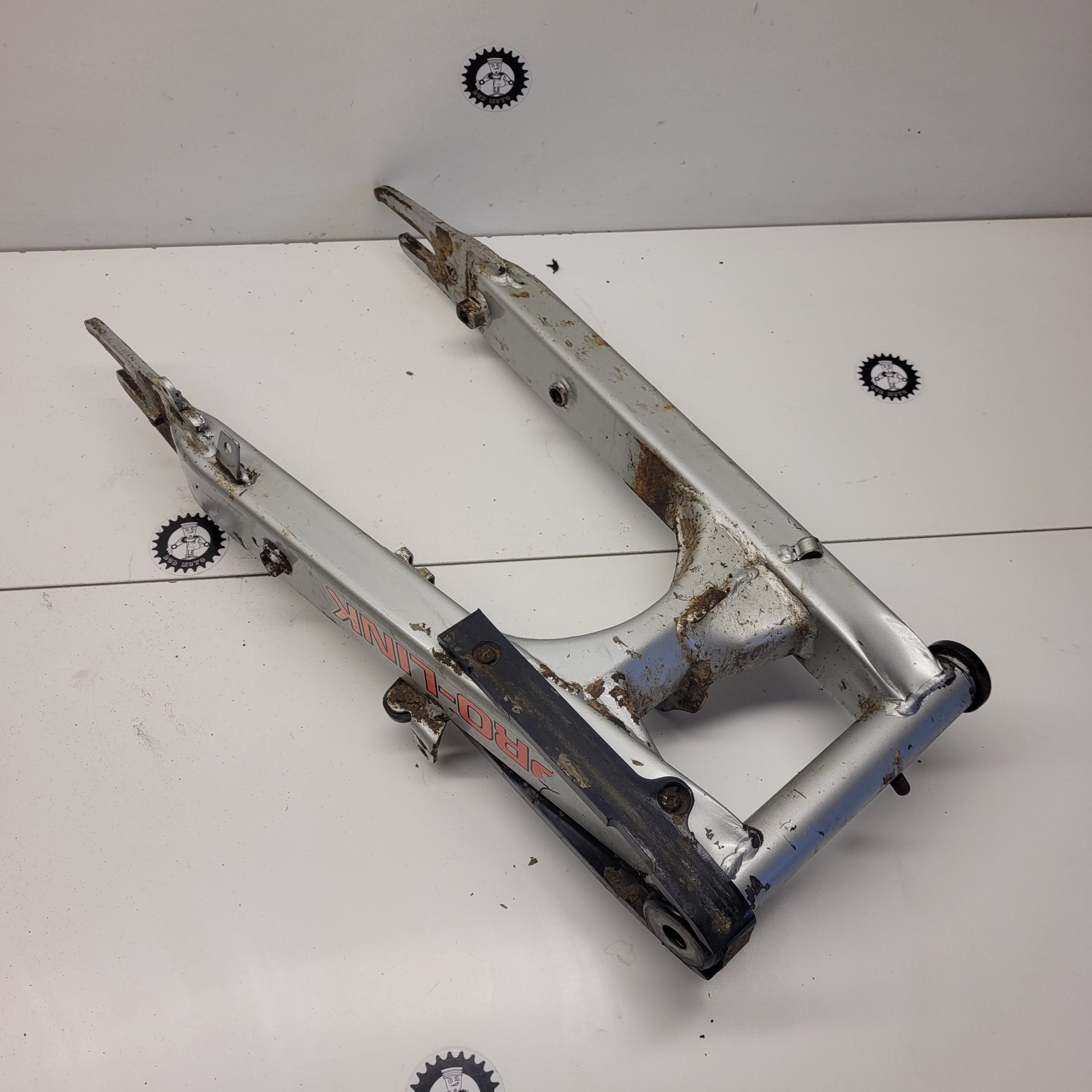 bras oscillant honda 250 xlr-3