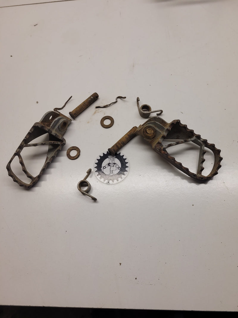cales pieds ktm 525 exc 2004-1