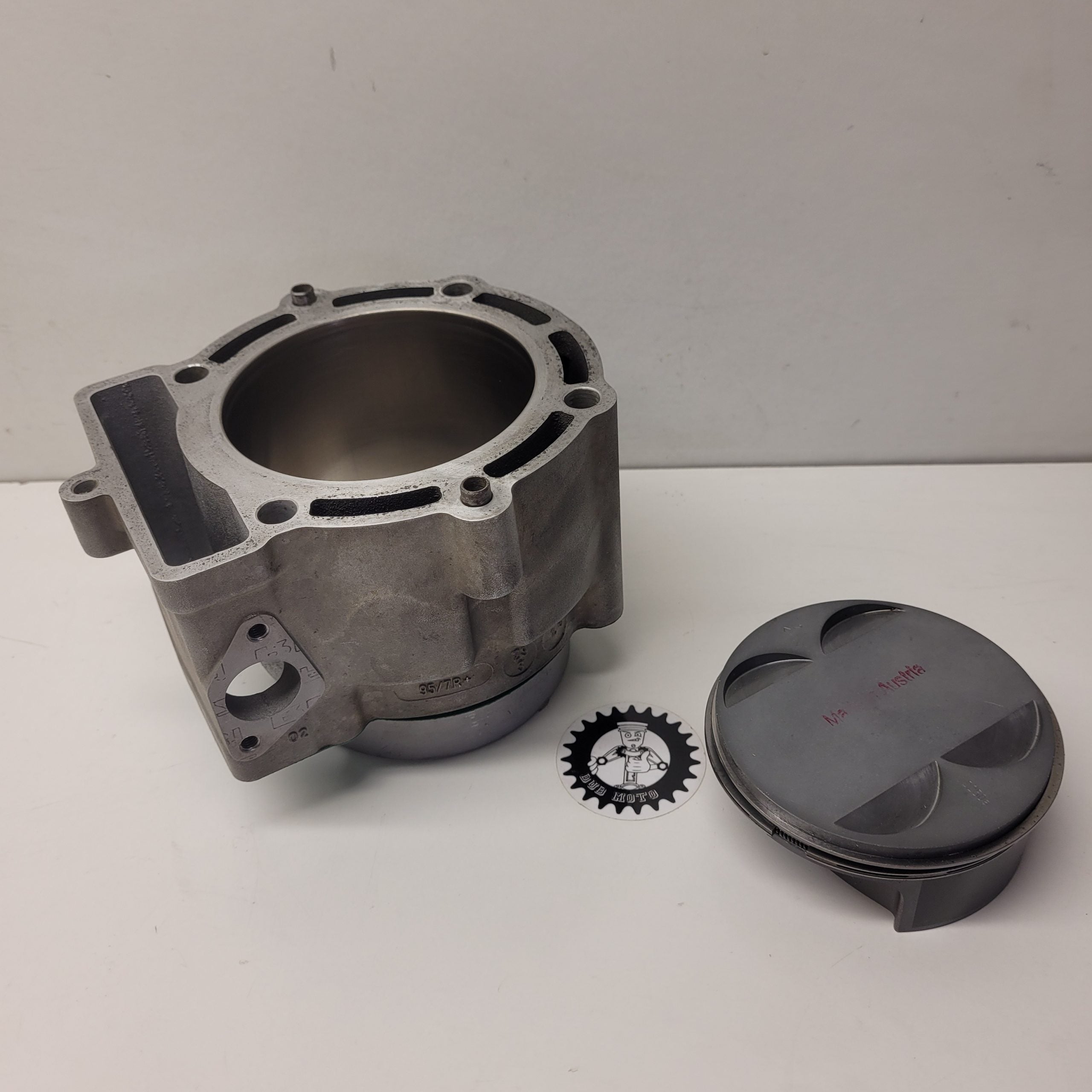 cylindre , piston neuf ktm 525 exc 2004