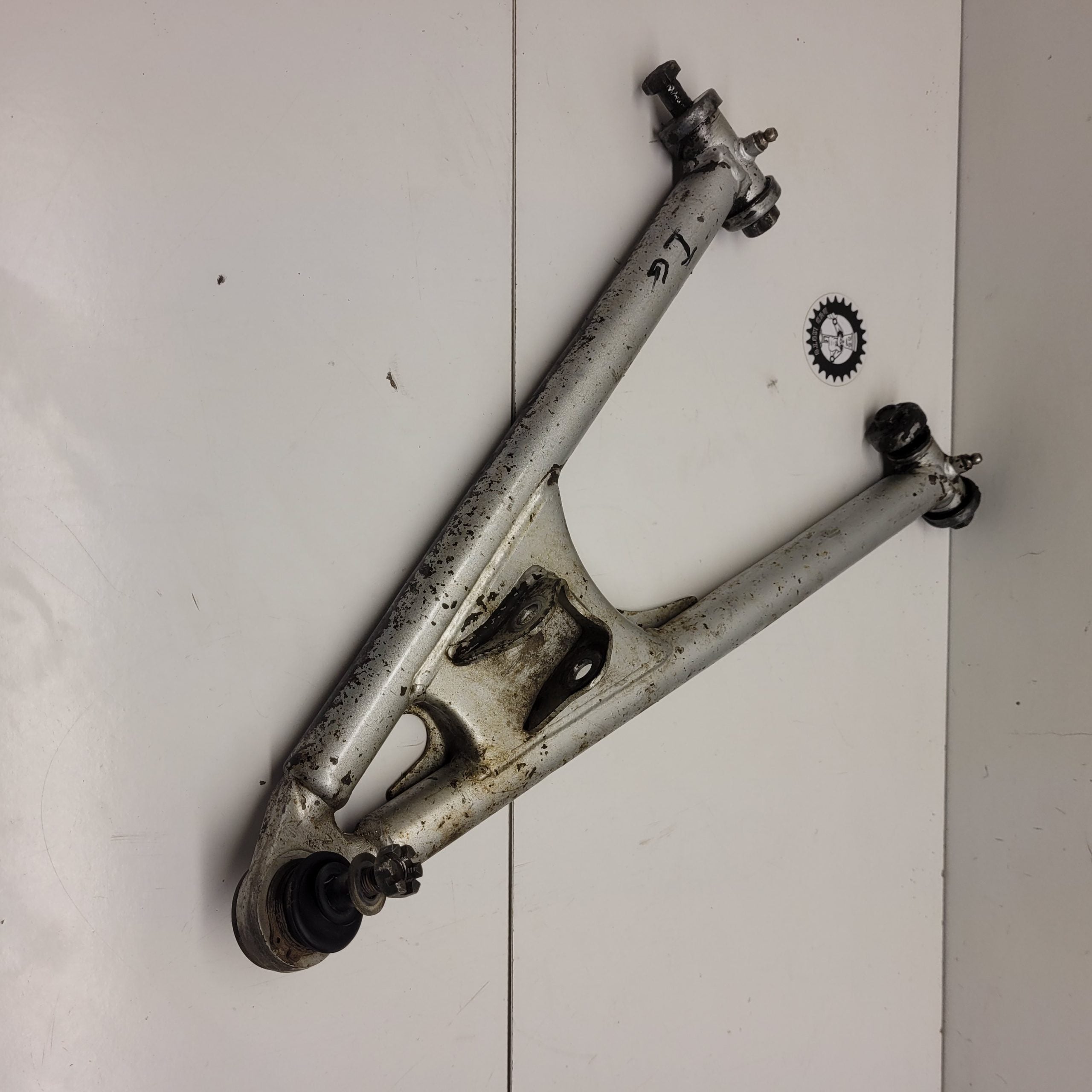 triangle inférieur gauche yamaha 660 raptor