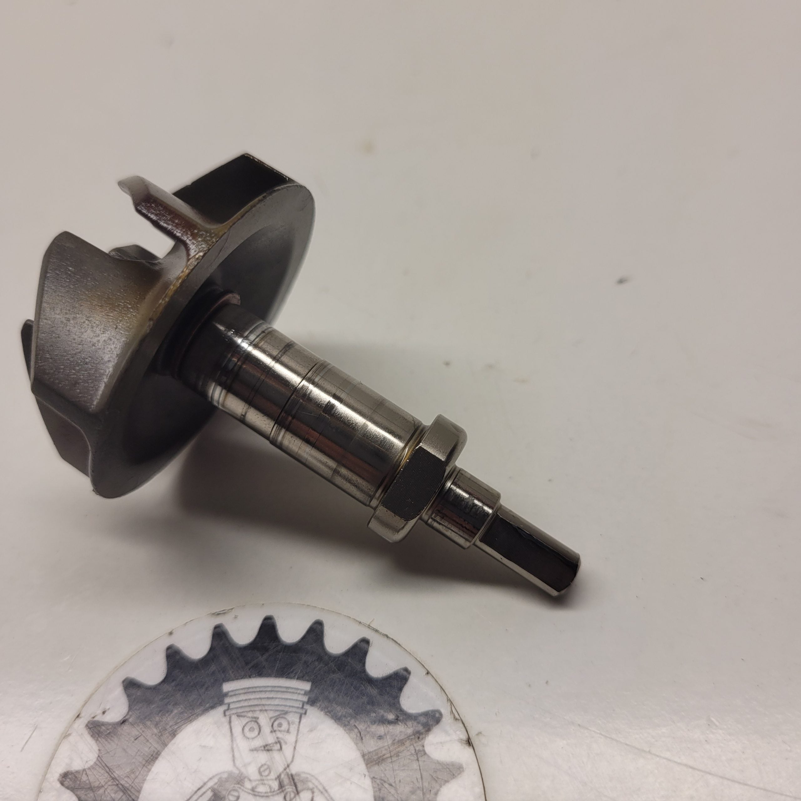 axe de pompe a eau honda 450 crf 2002