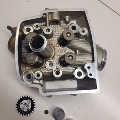 culasse manque 3 demis lune honda 450 crf 2002-2