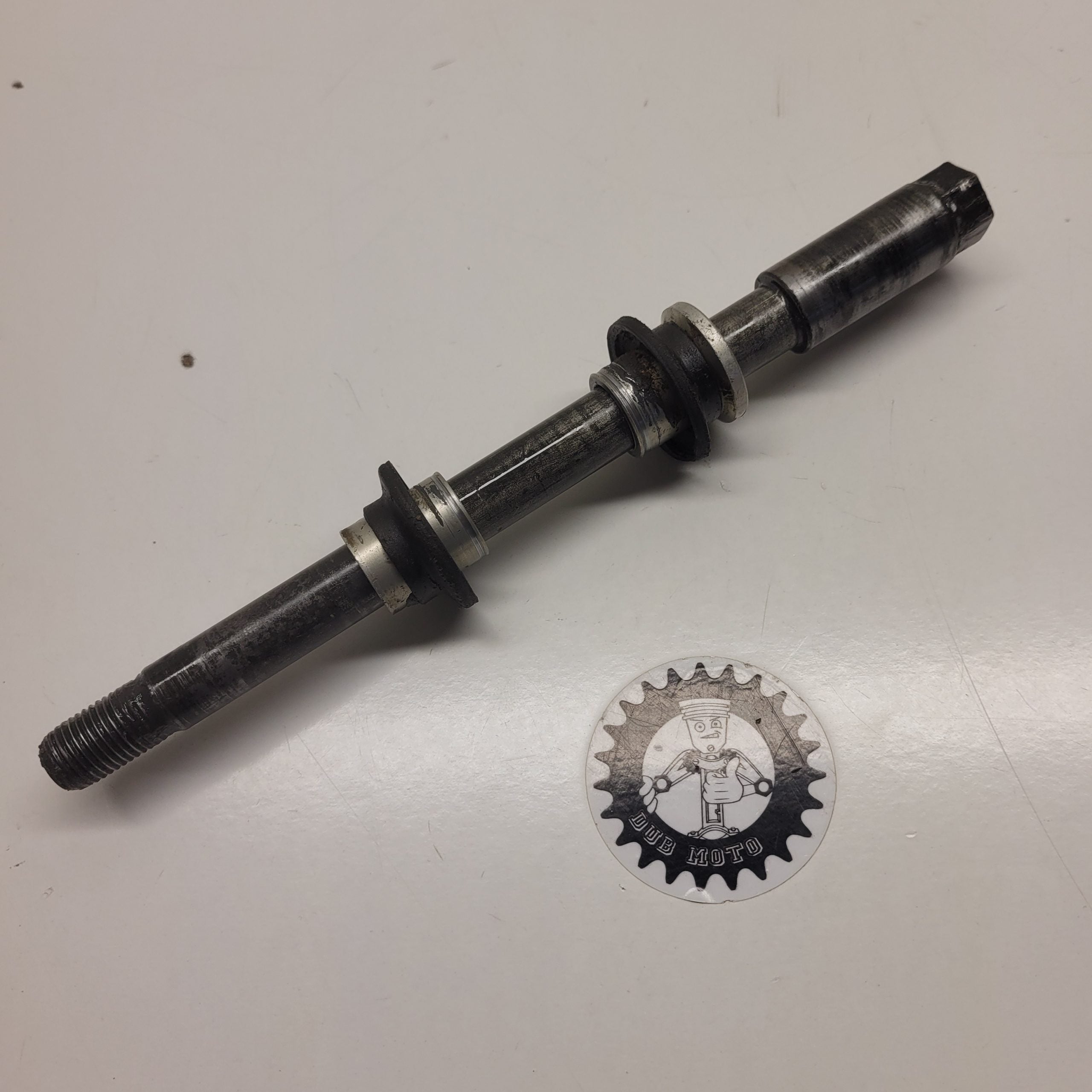 axe roue avant ktm 125 egs 1995
