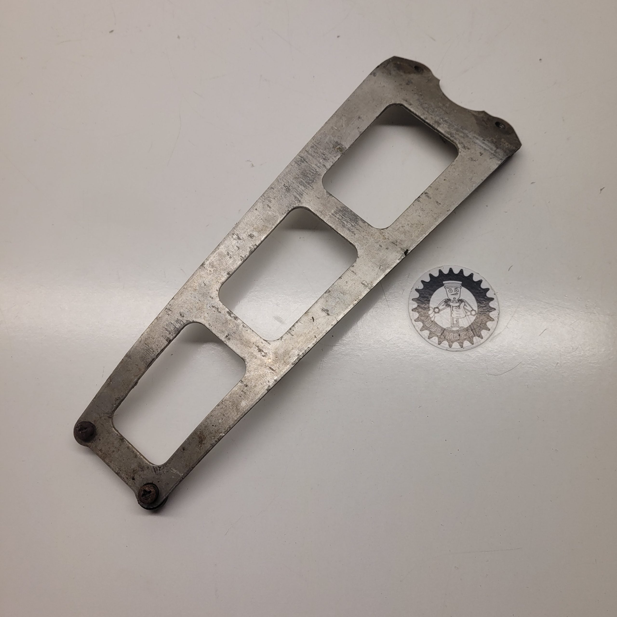support garde boue avant ktm 250 gs 1987