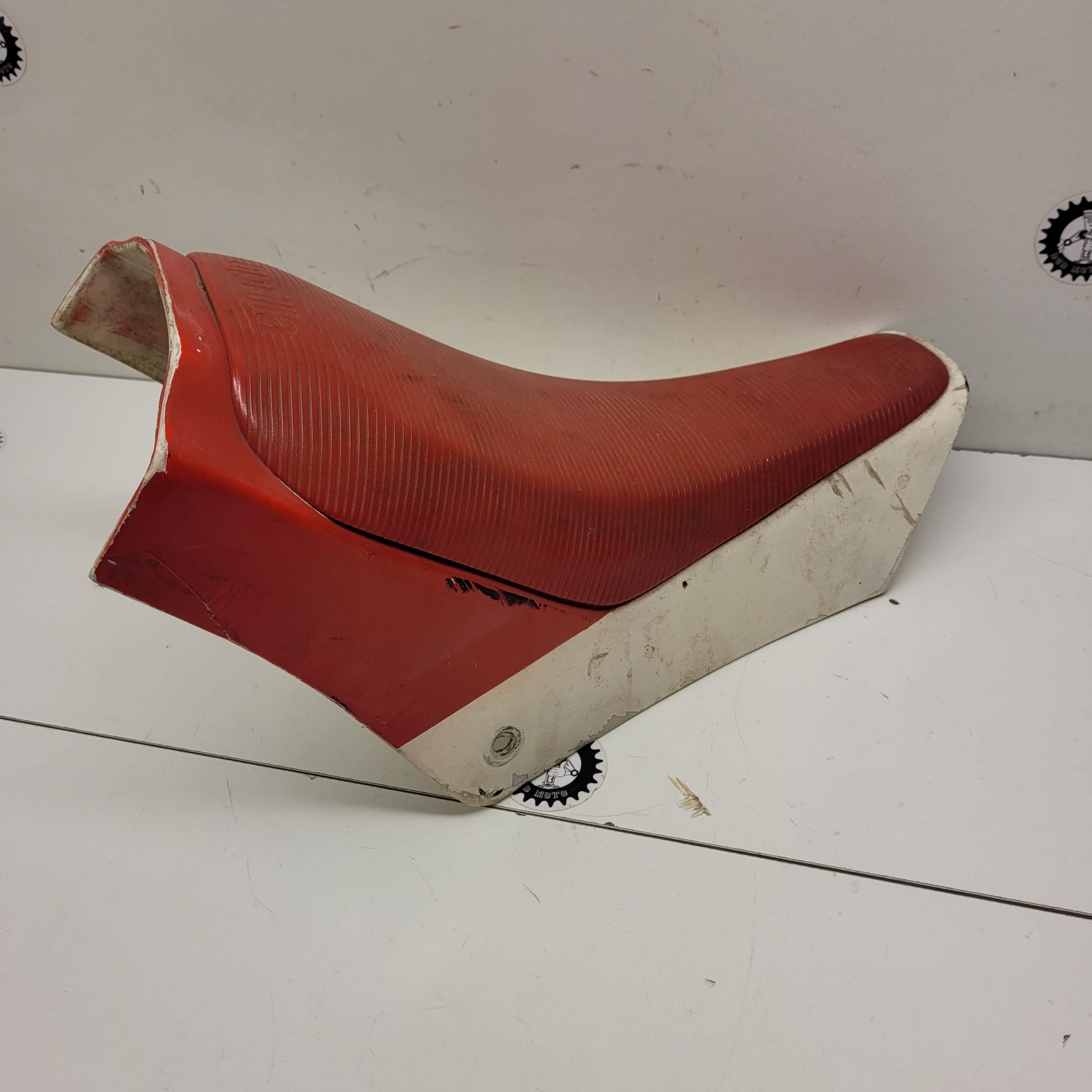 selle plastique aprilia txr 240