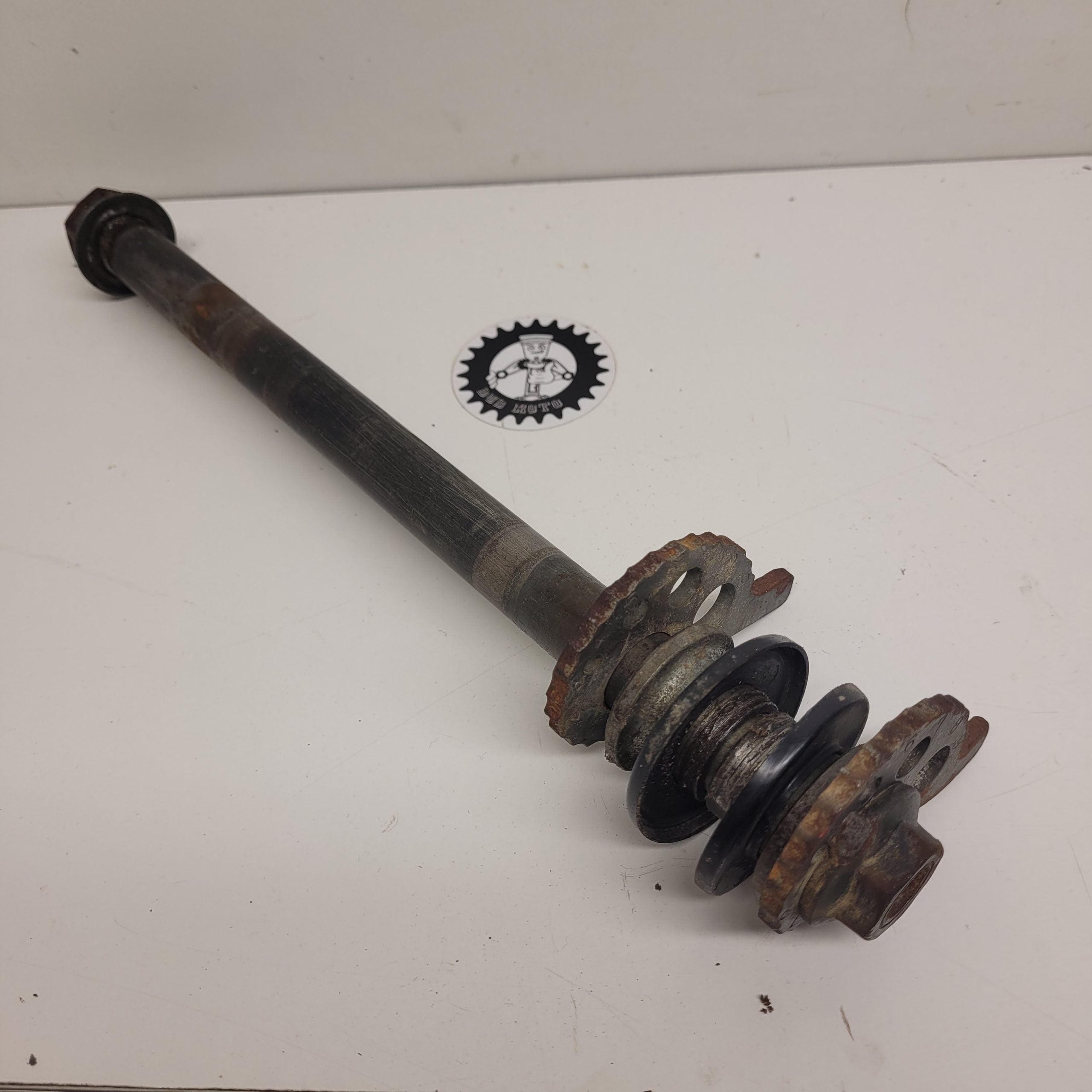 axe de roue arrière kawasaki 250 kdx