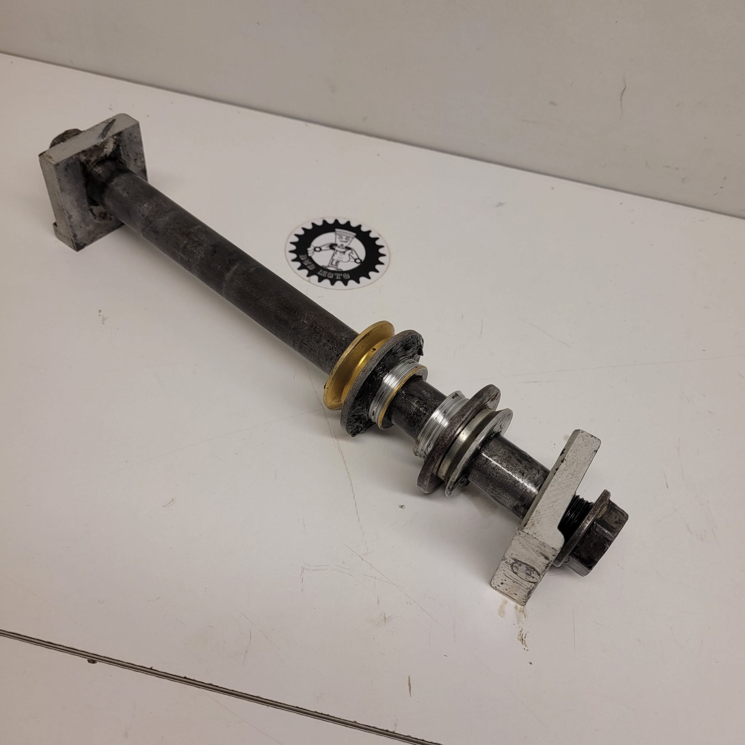axe roue arriere yamaha 250 wrz 1997