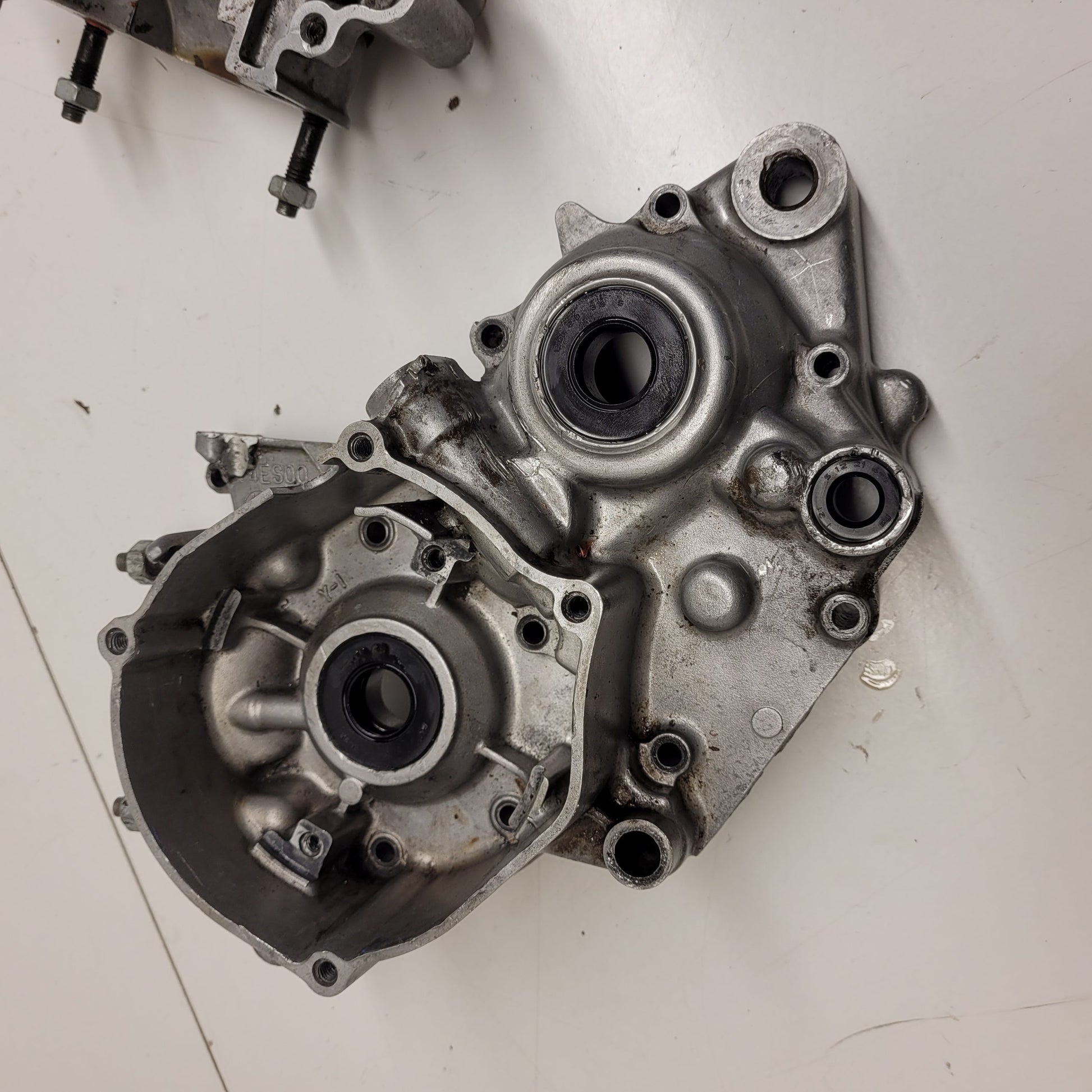 carters moteur en l'état yamaha 80 yz 2000-2