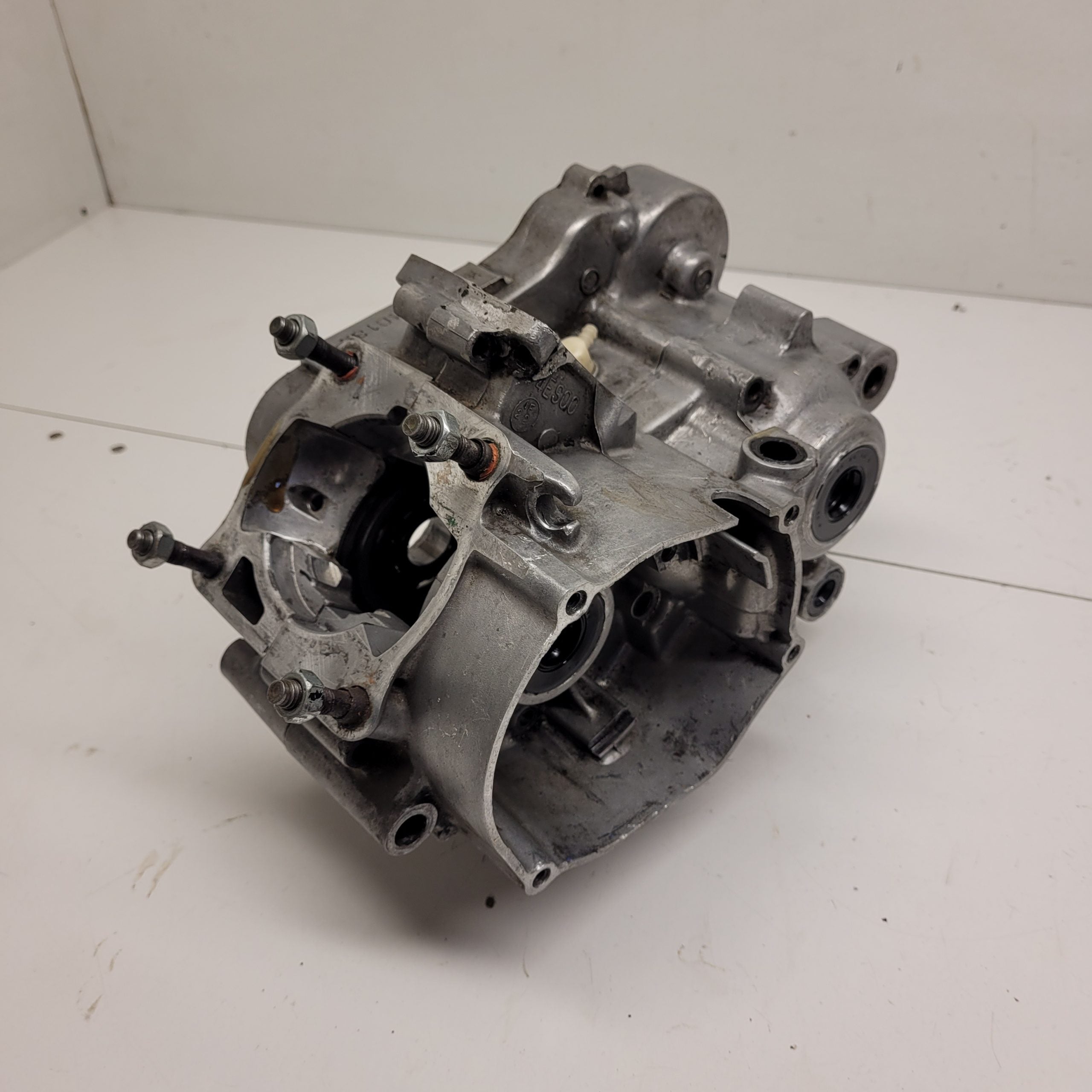 carters moteur en l'état yamaha 80 yz 2000