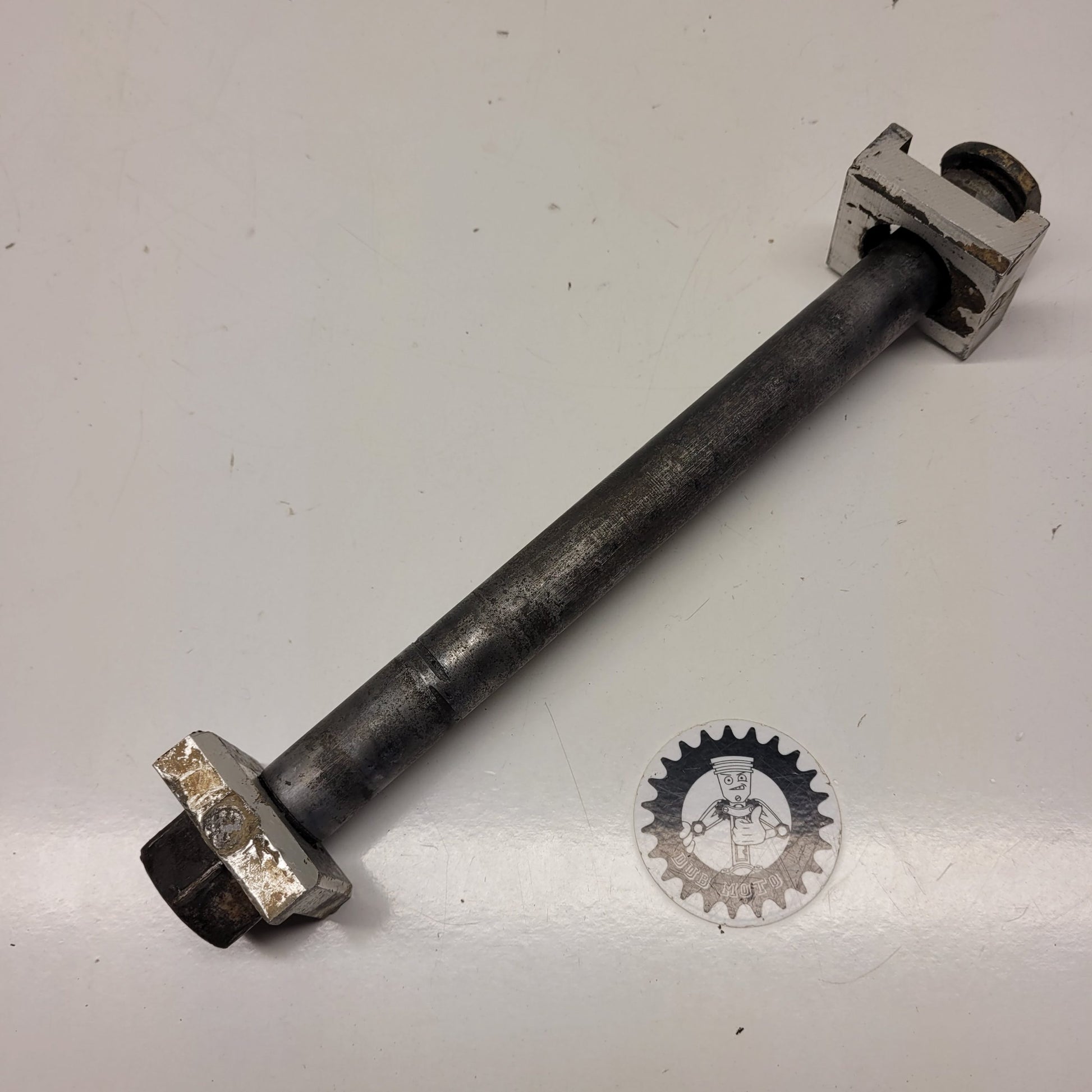 axe roue arriere yamaha 250 yz 2001-1
