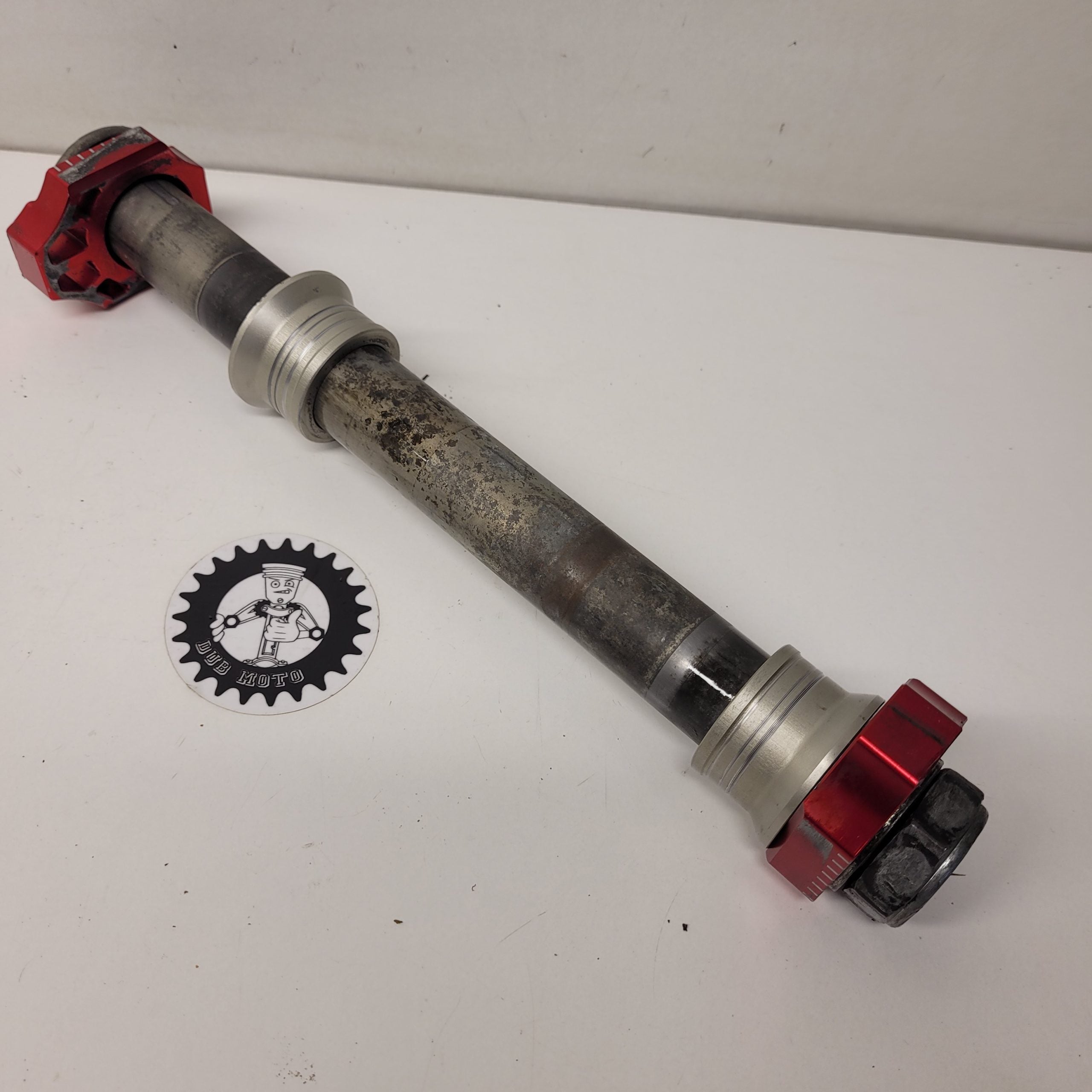 axe roue arrière honda 250 crf 2011