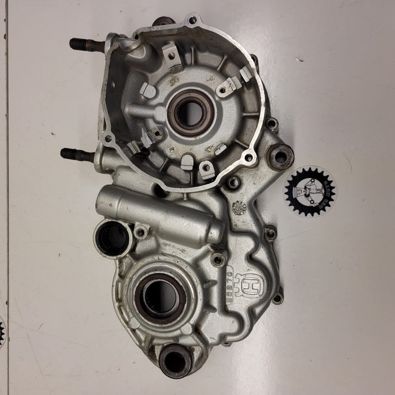 carter moteur droit husqvarna 250 wr 2001-1