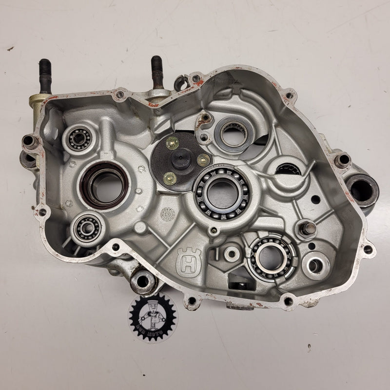 carter moteur gauche husqvarna 250 wr 2001-1