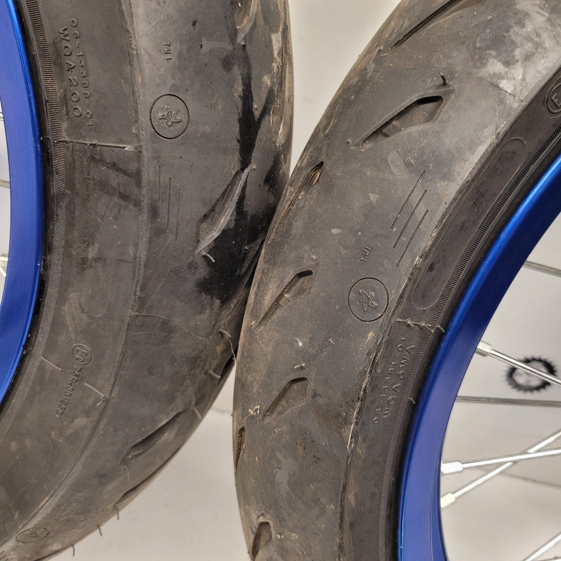 roue super motard husqvarna pneu neuf-9