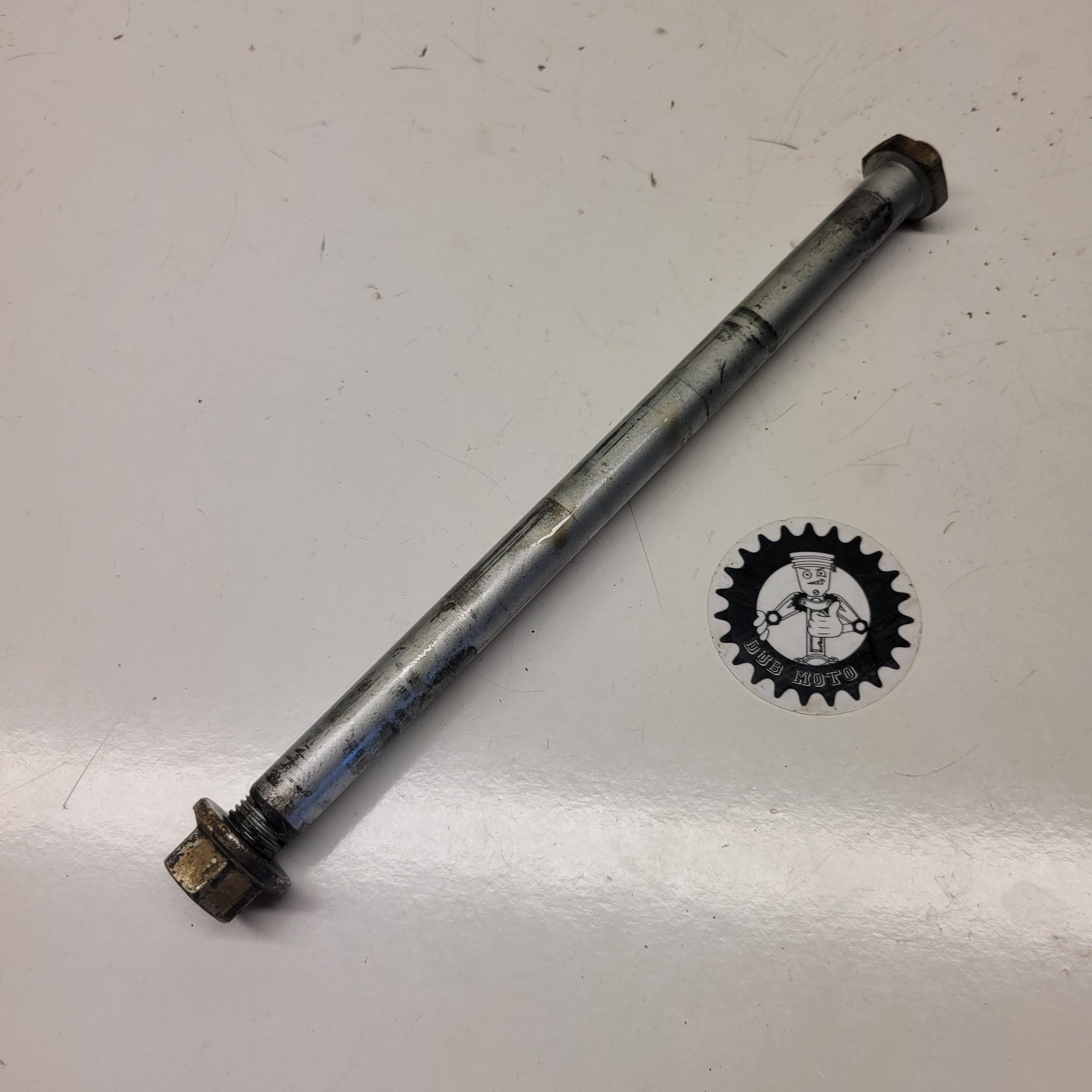 axe bras oscillant ktm 250 exc 2000