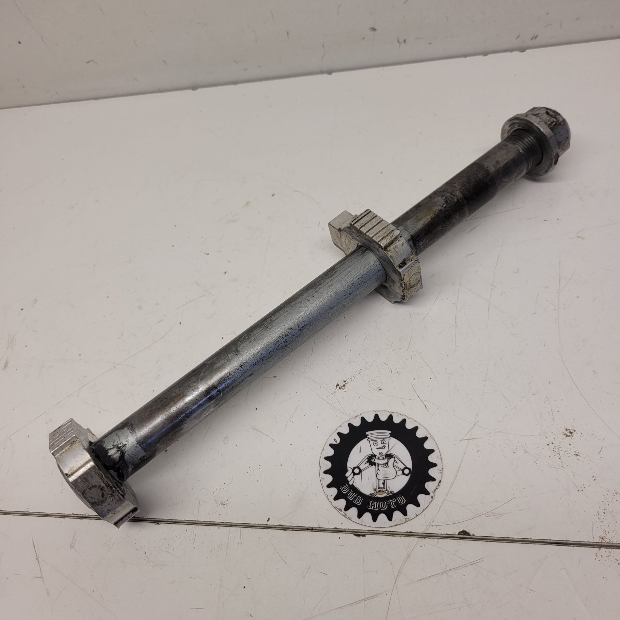 axe roue arriere ktm 250 exc 2000