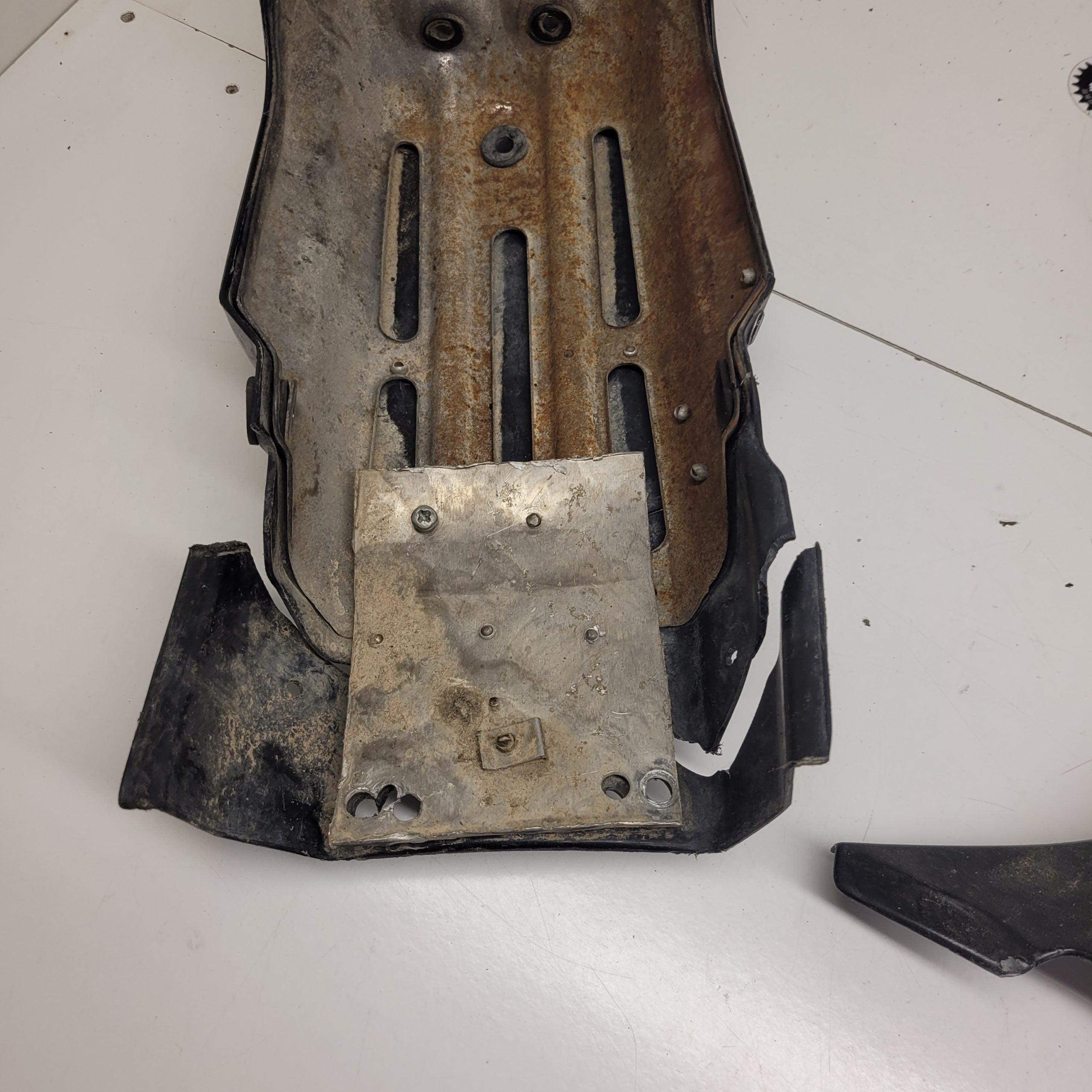 plastiques en l'état honda 600 xlr-4