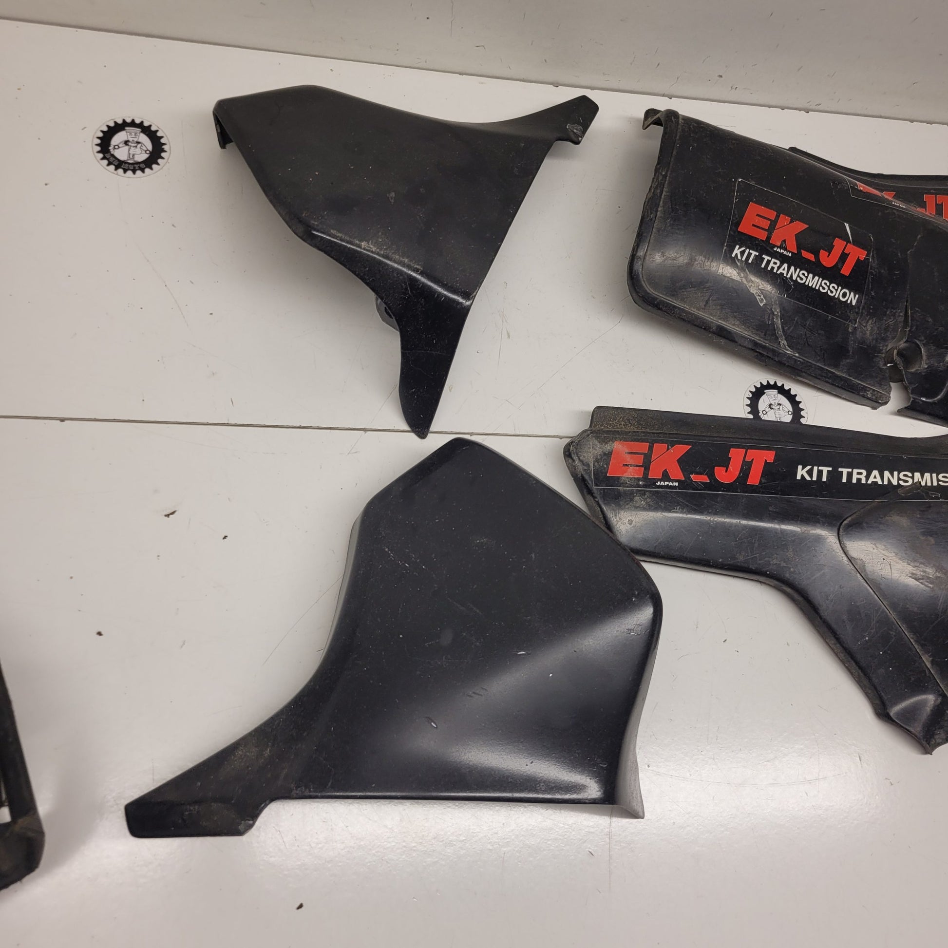 plastiques en l'état honda 600 xlr-5