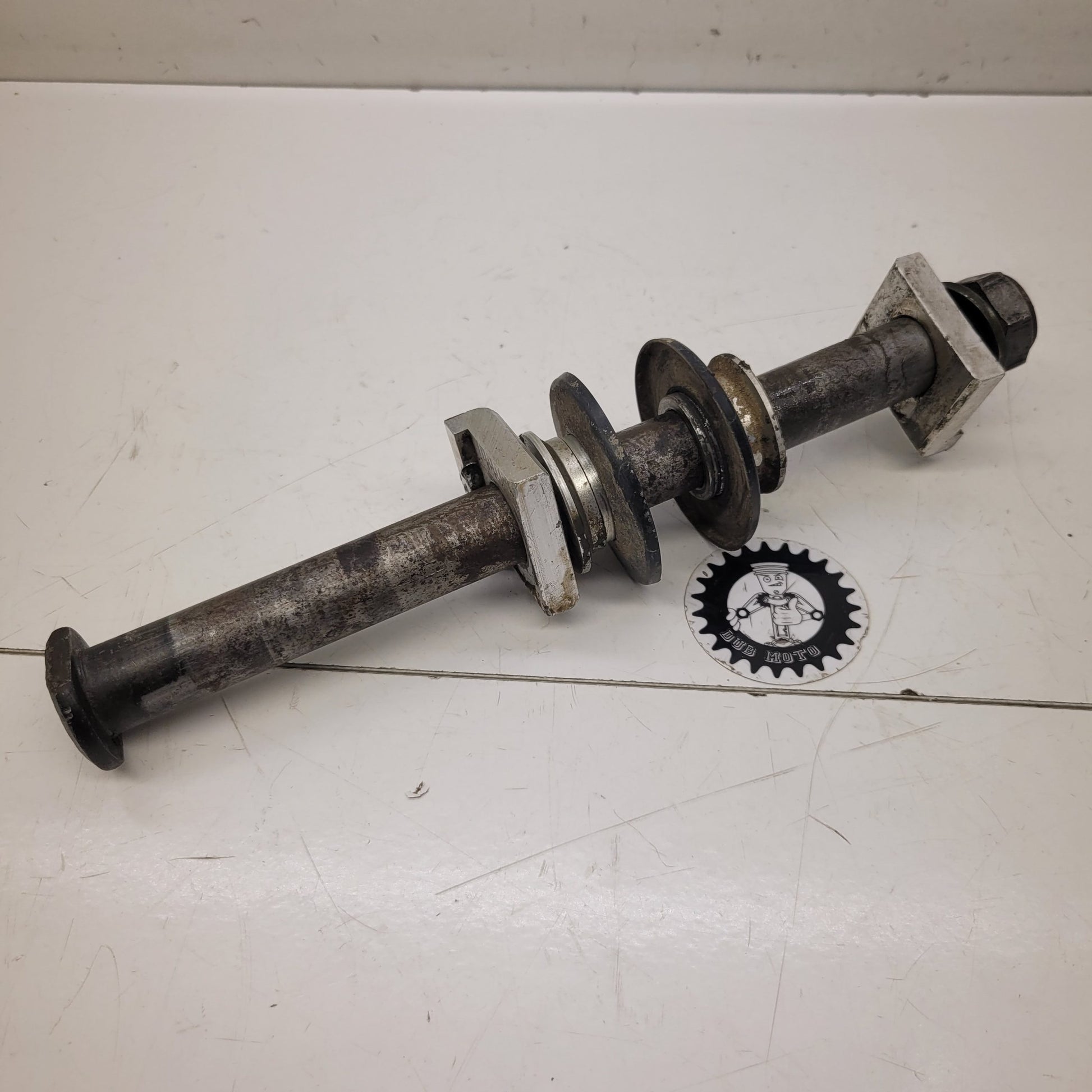 axe roue arrière yamaha 125 yz 2000-1