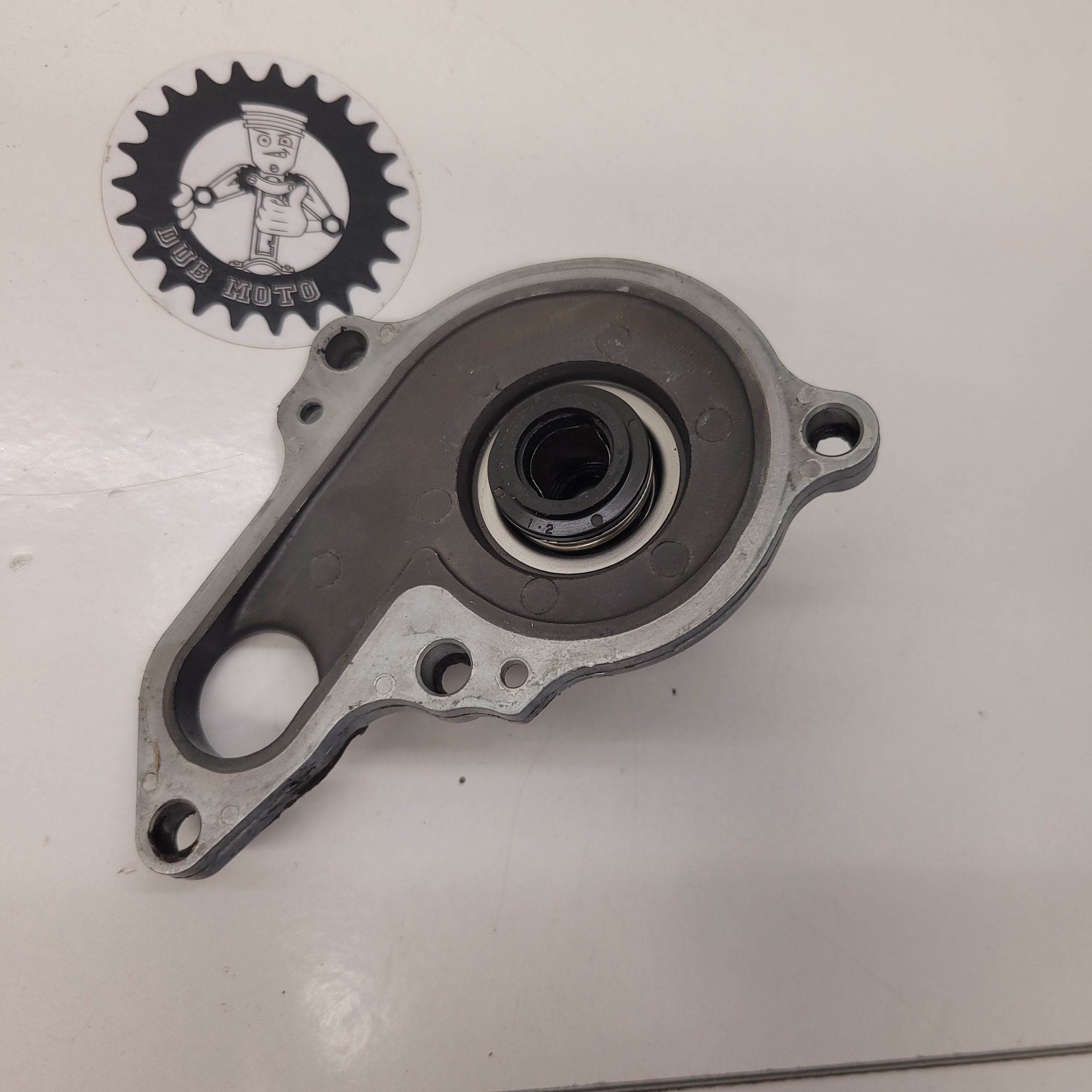 carter support pompe a eau suzuki 400 ltz carbu-2