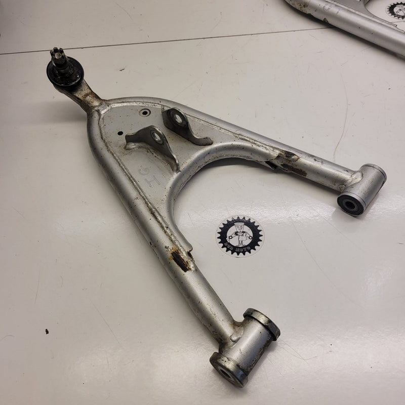 triangle inférieur gauche suzuki 400 ltz-1