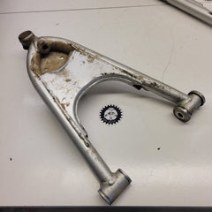 triangle inférieur gauche suzuki 400 ltz-2
