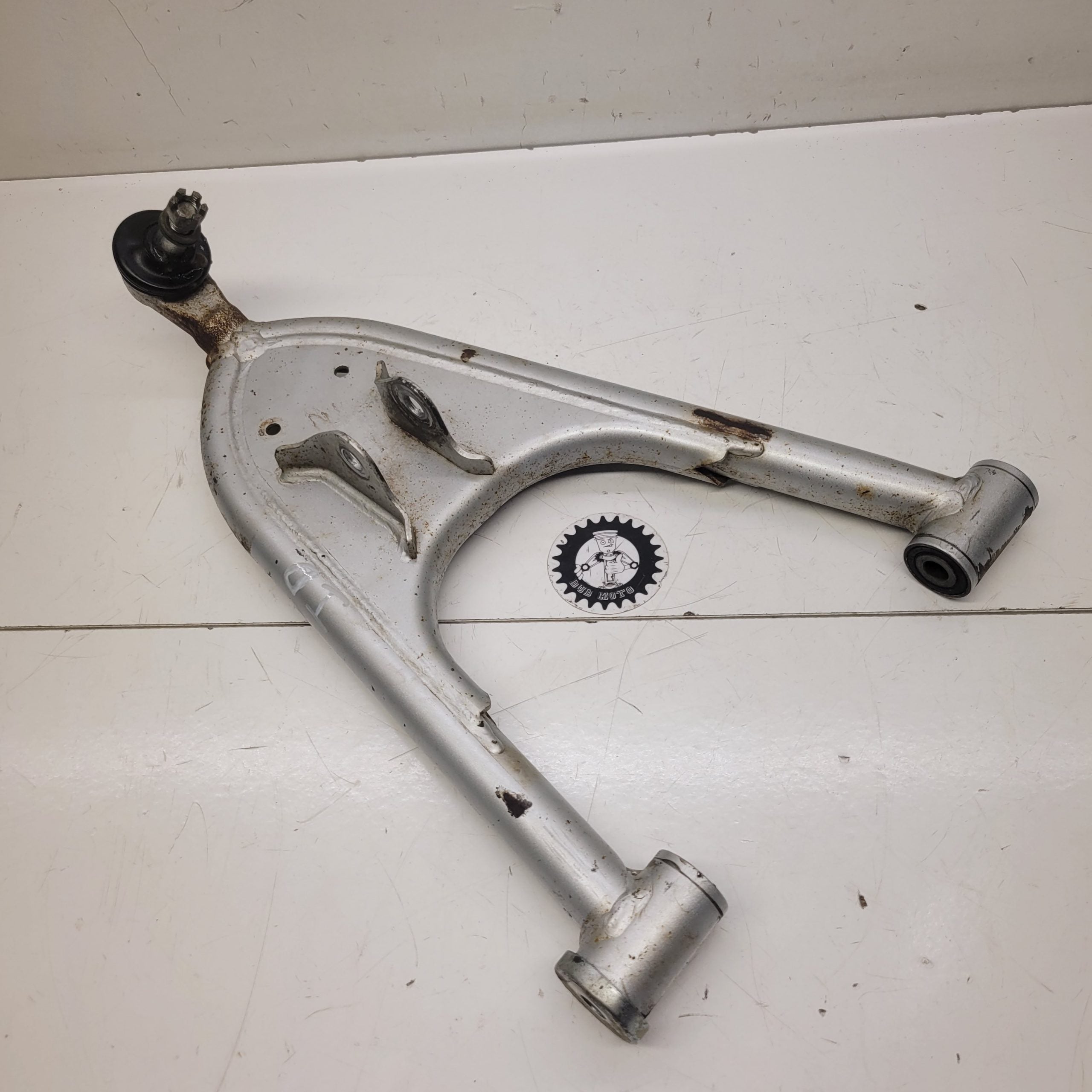 triangle inferieur droit suzuki 400 ltz