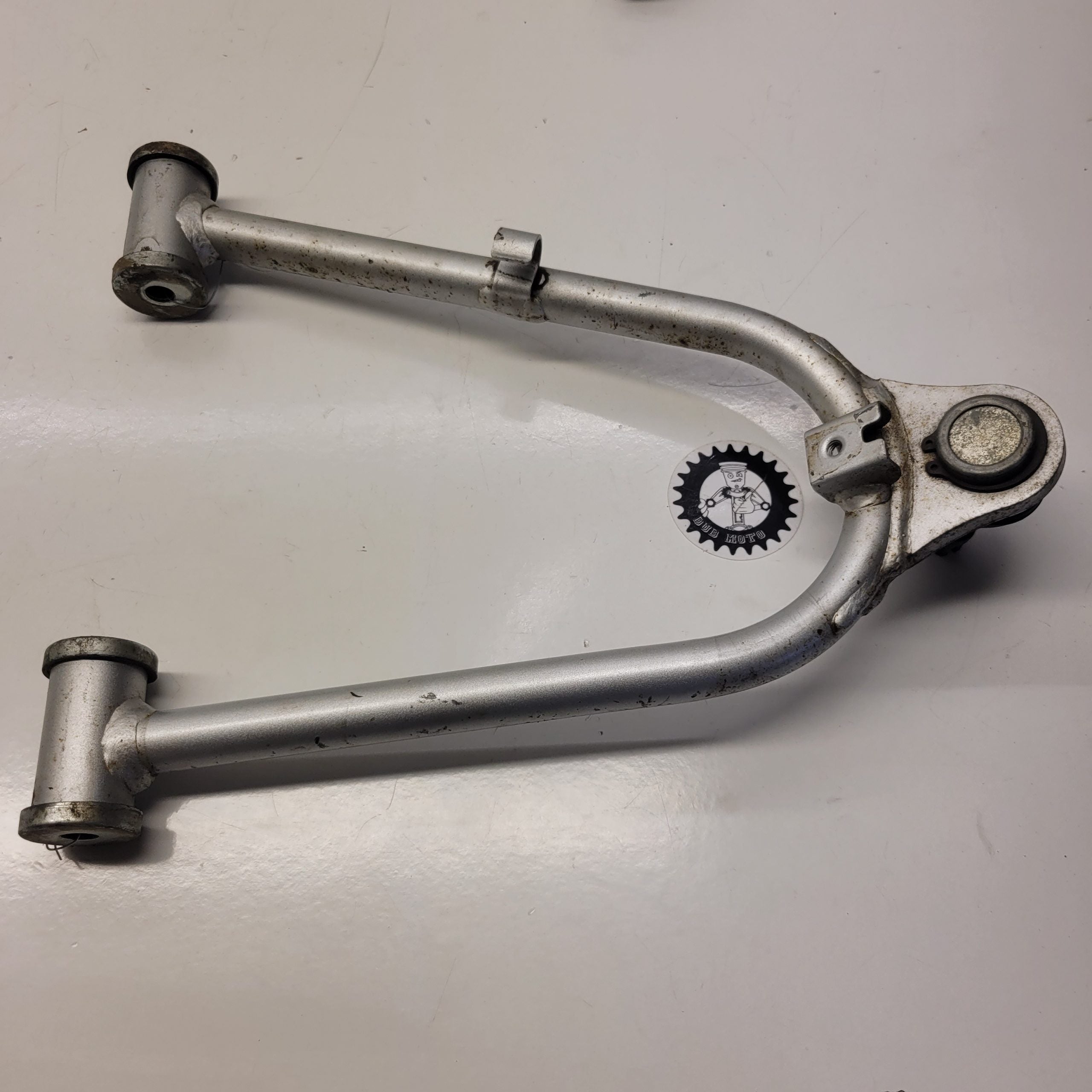 triangle supérieur gauche suzuki 400 ltz