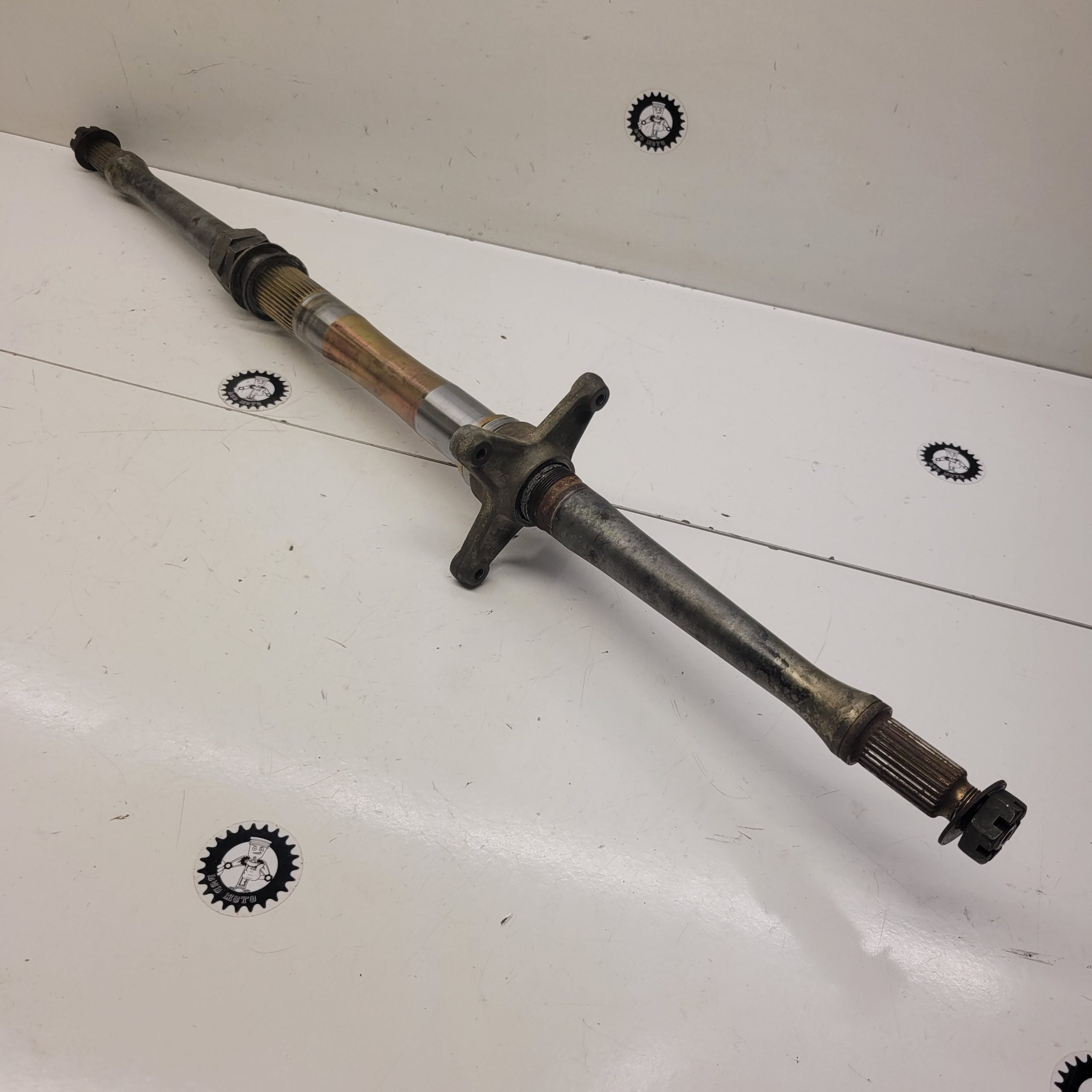 axe arbre de roue arrière suzuki 400 ltz