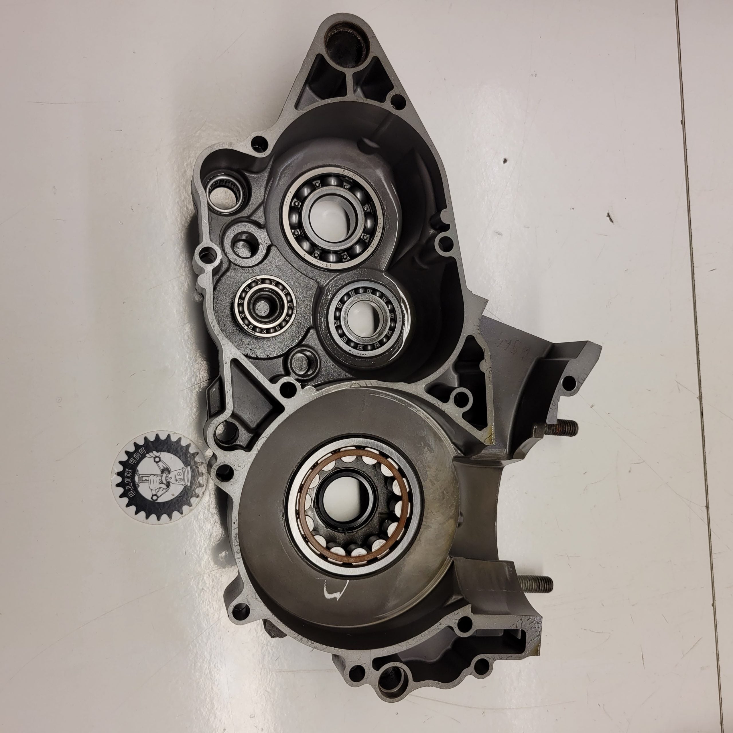 carter moteur gauche ktm 300 exc 2004