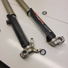 fourche ktm 300 exc 2004-4