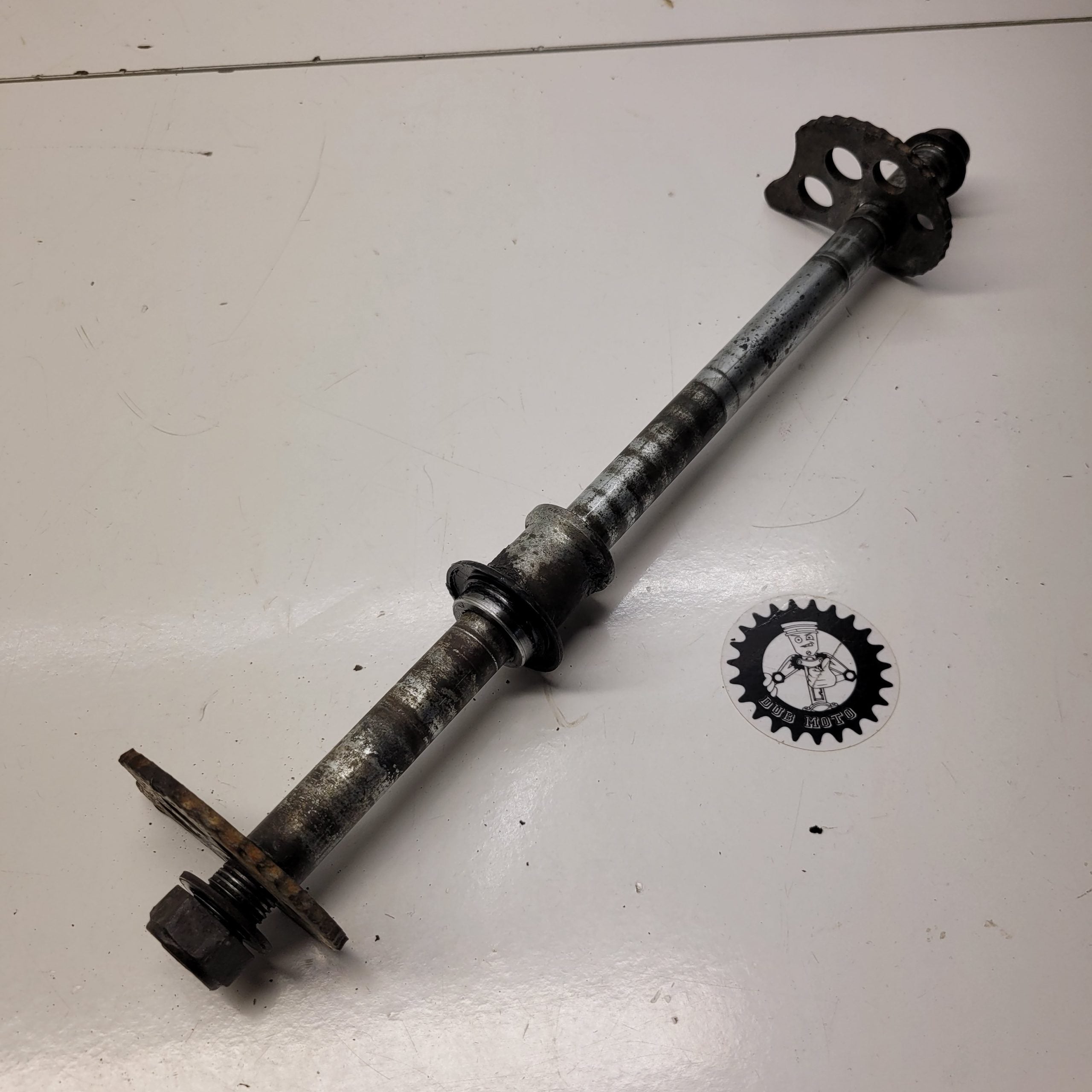 axe de roue arriere yamaha 125 tw 2000