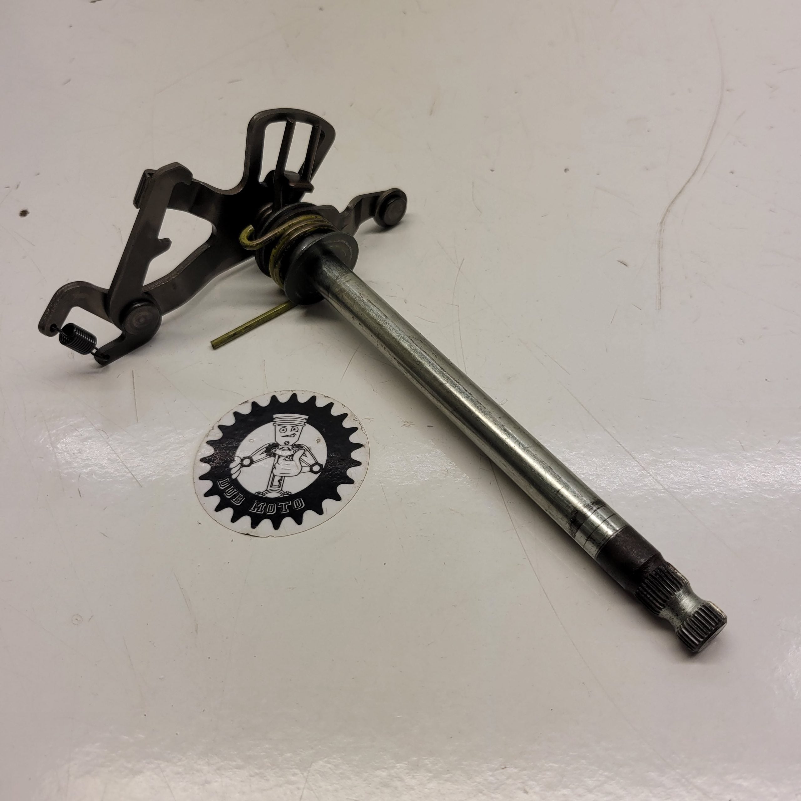 axe de selecteur yamaha 125 tw 2000