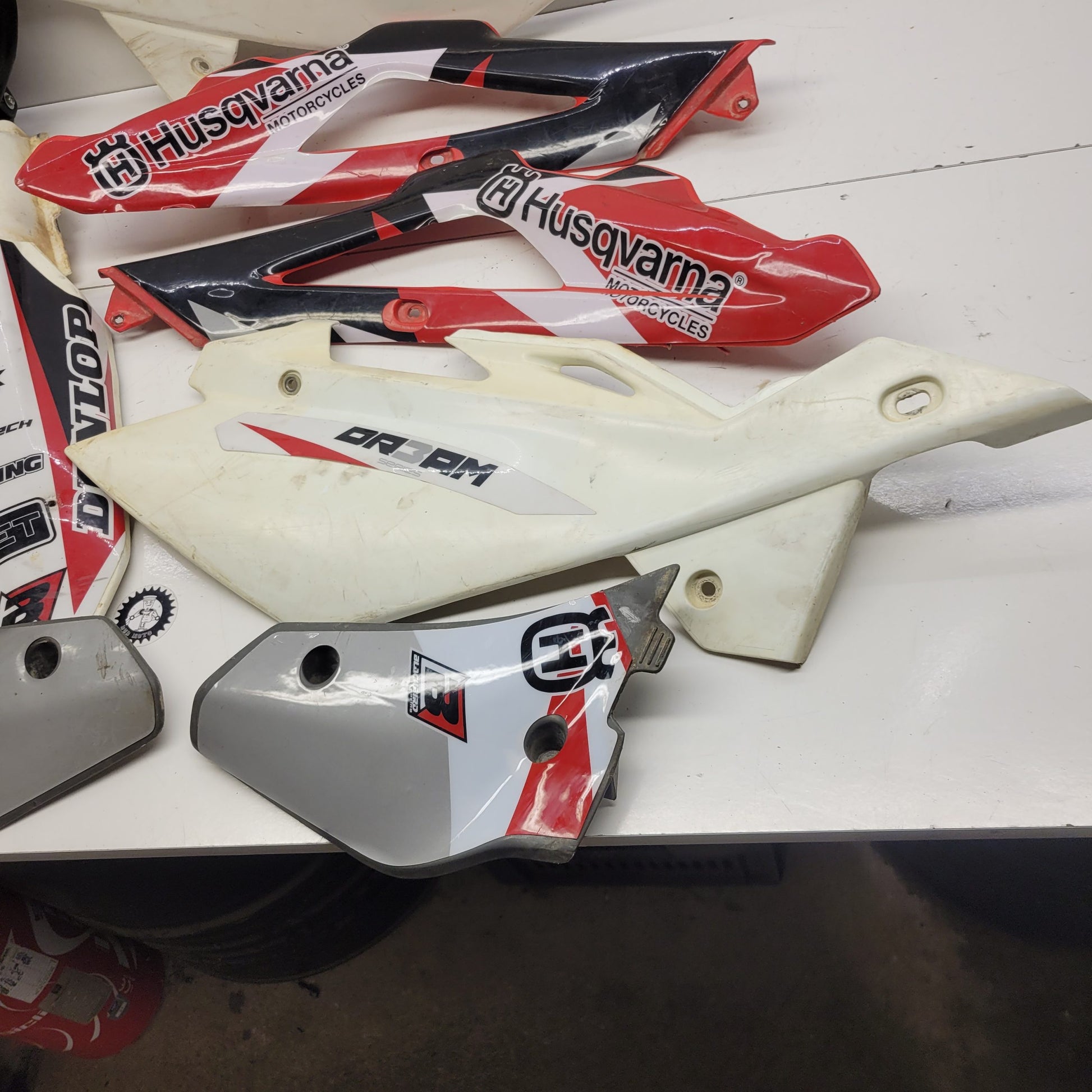 plastique husqvarna 250 te 2006-3