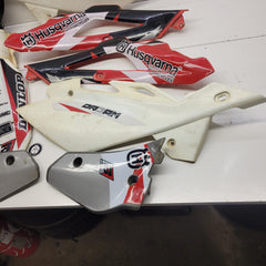 plastique husqvarna 250 te 2006-3