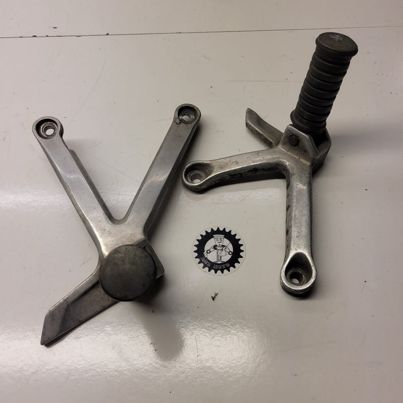 cales pieds arrière yamaha 600 xt 2002-1
