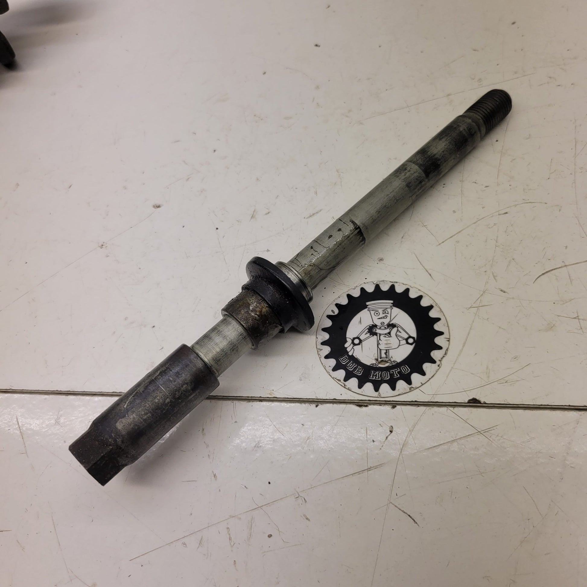 axe roue avant yamaha 600 xt 2002-1