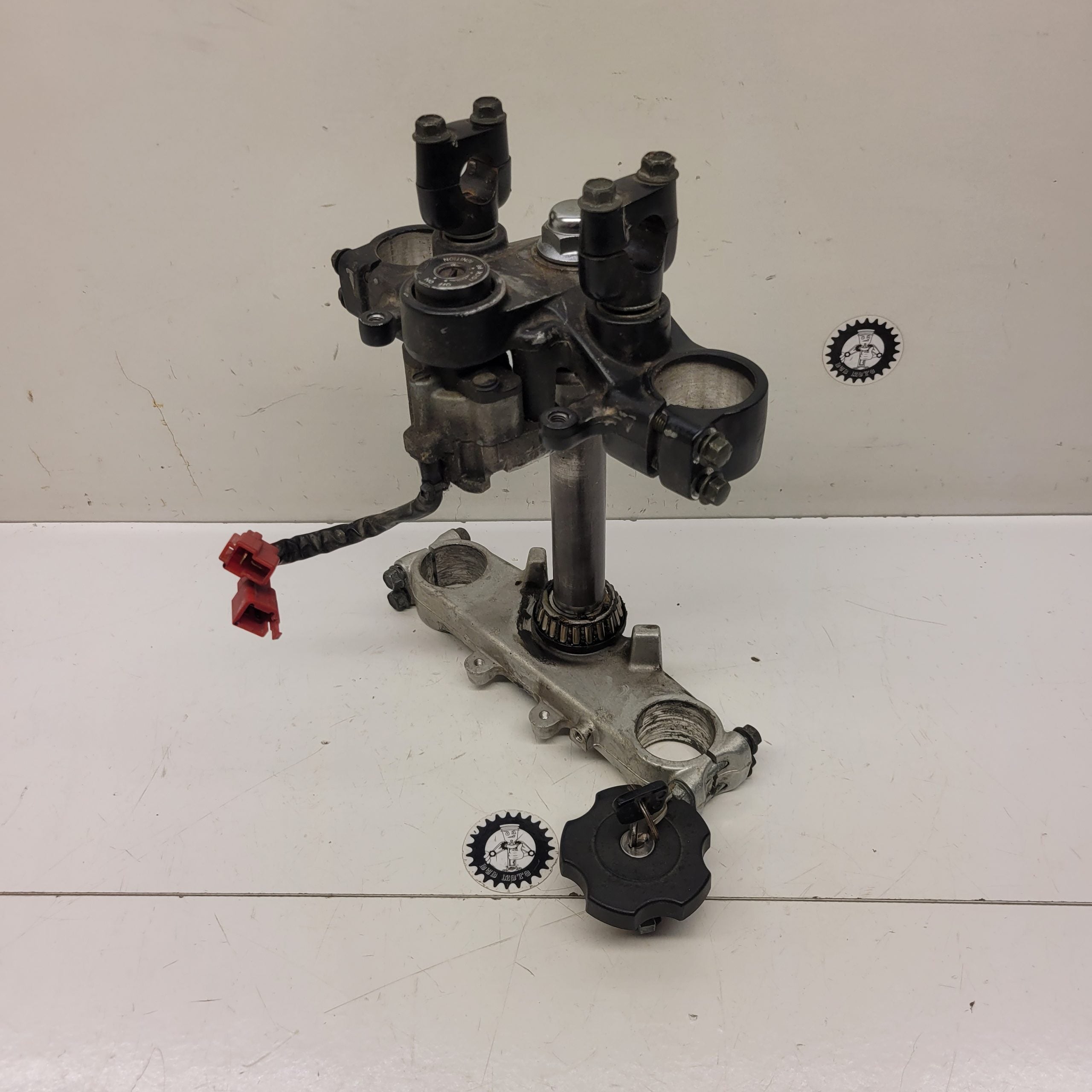 té de fourche contacteur et bouchon réservoir yamaha 600 xt 2002