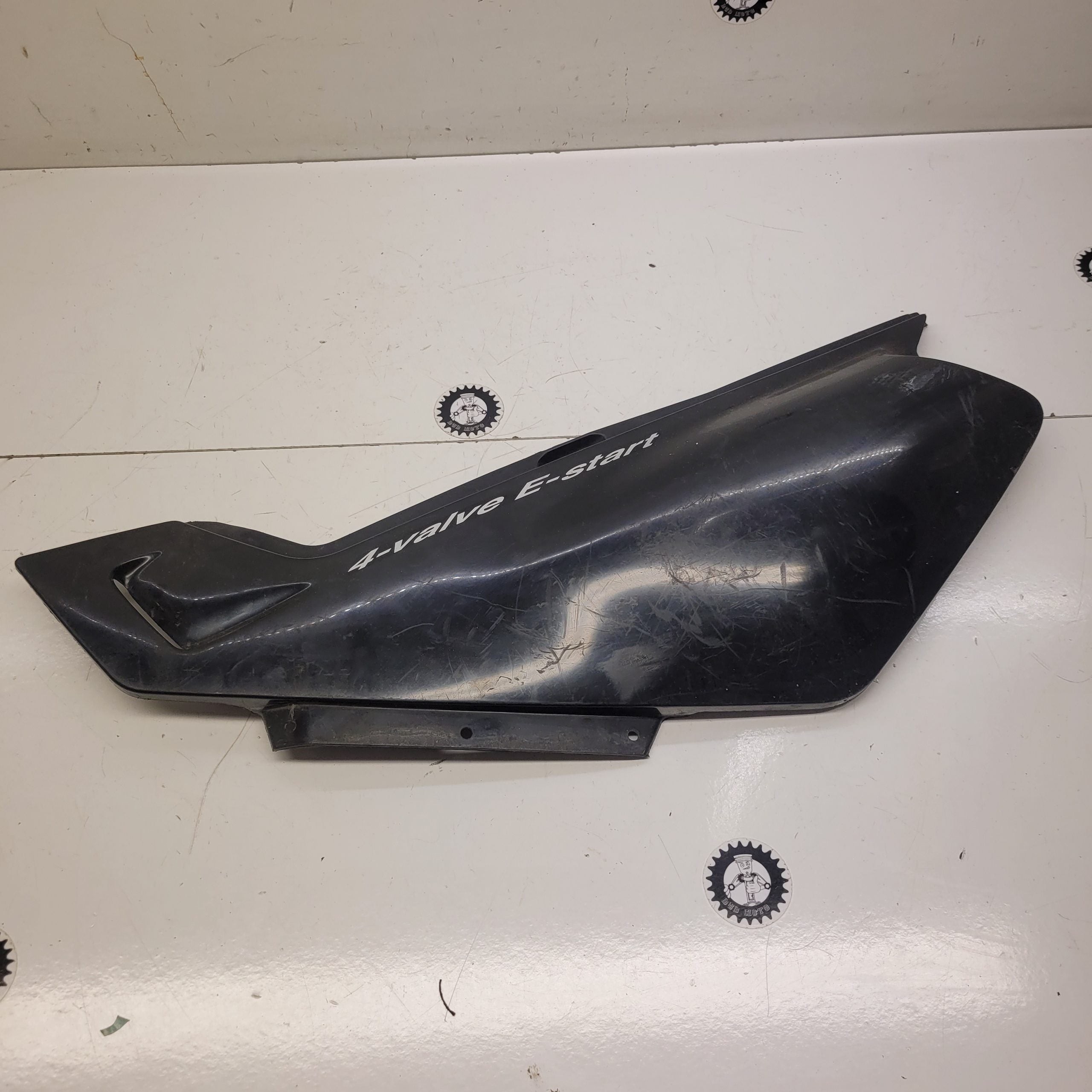 plastique flan yamaha 600 xt 2002